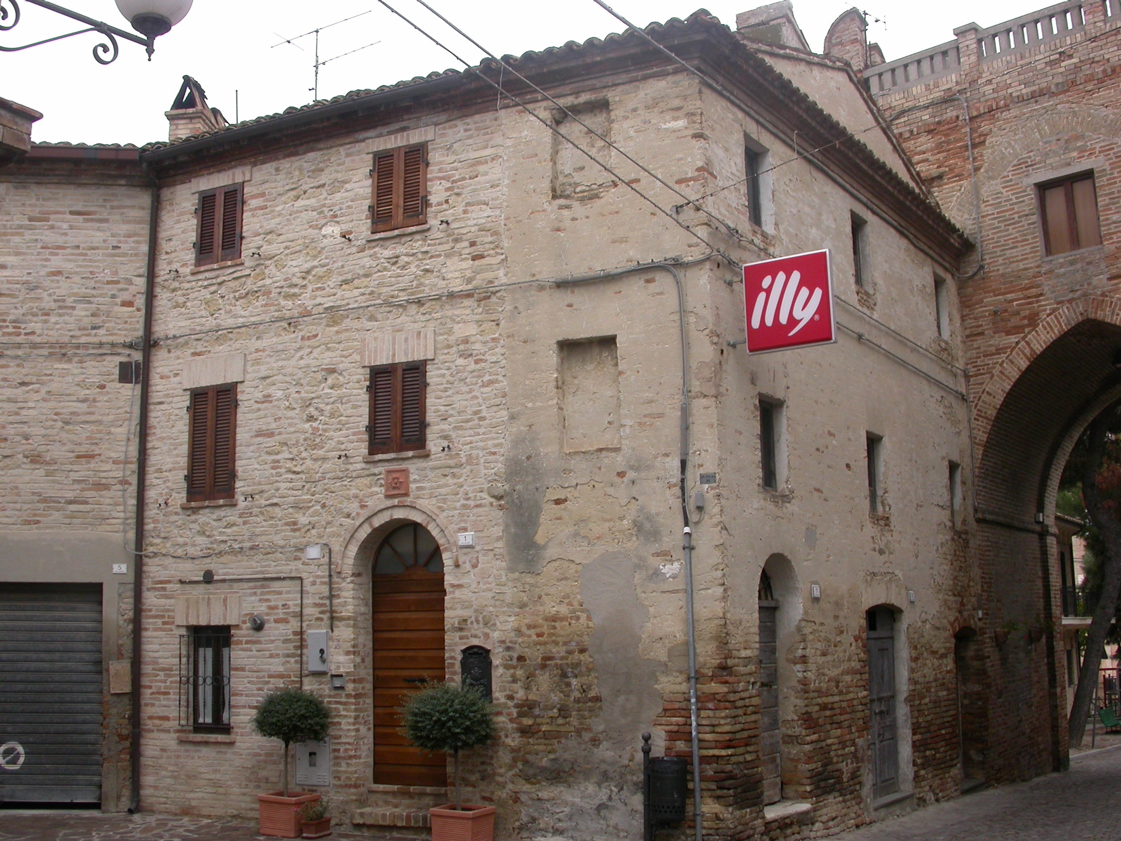 Casa a schiera in via Alfieri
