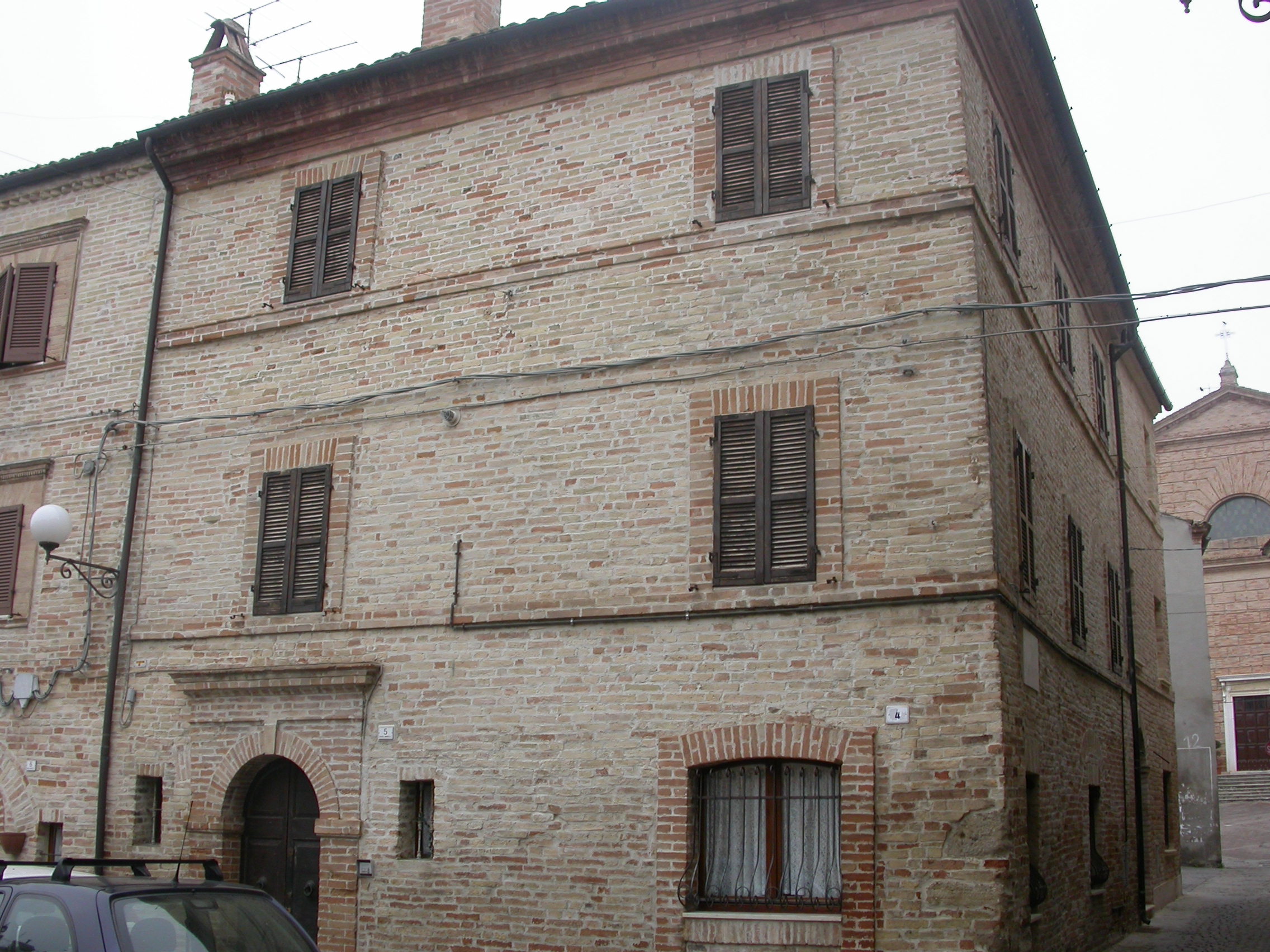 Casa in piazza Umberto I