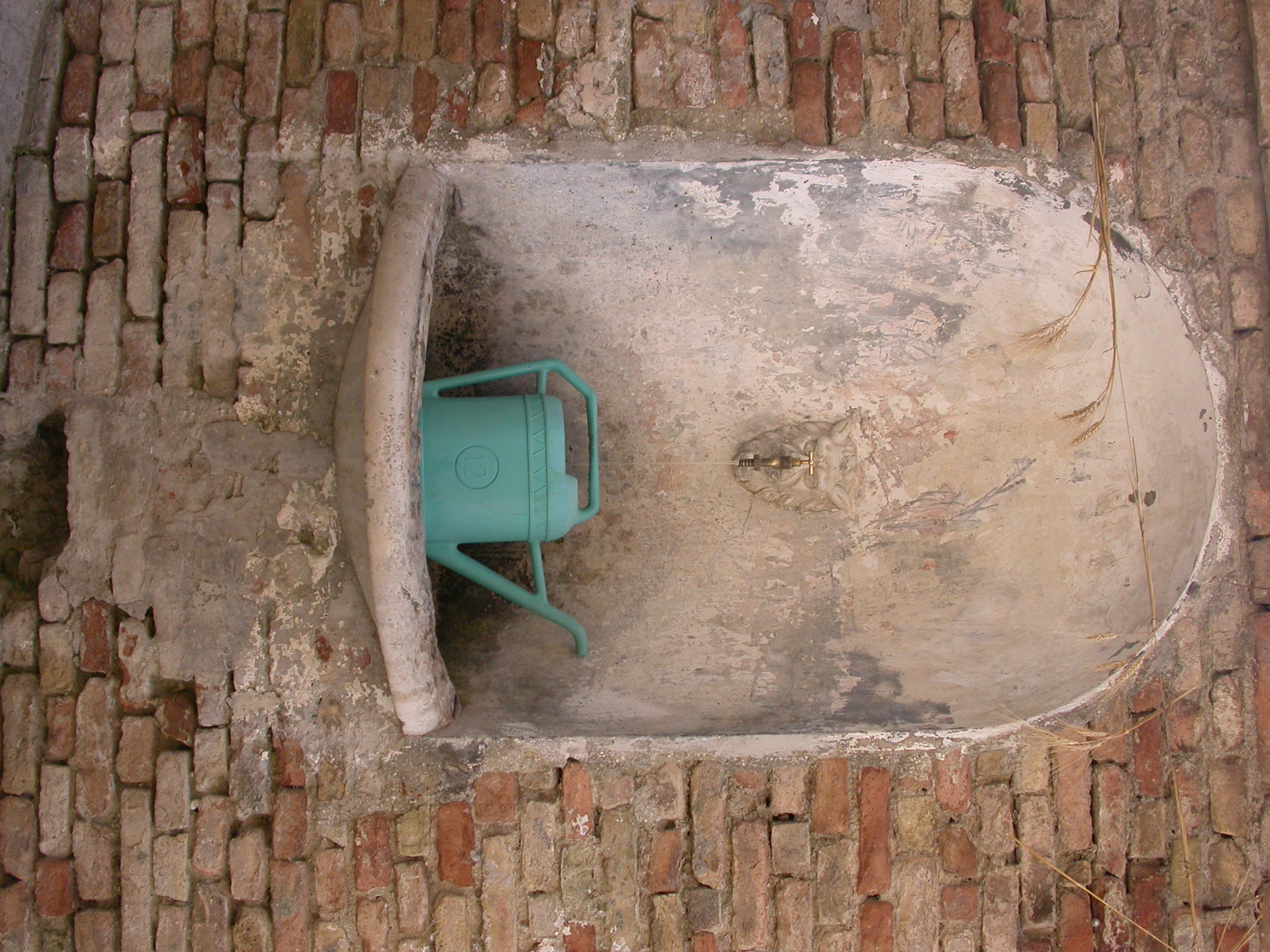Fontana di via Pichelli