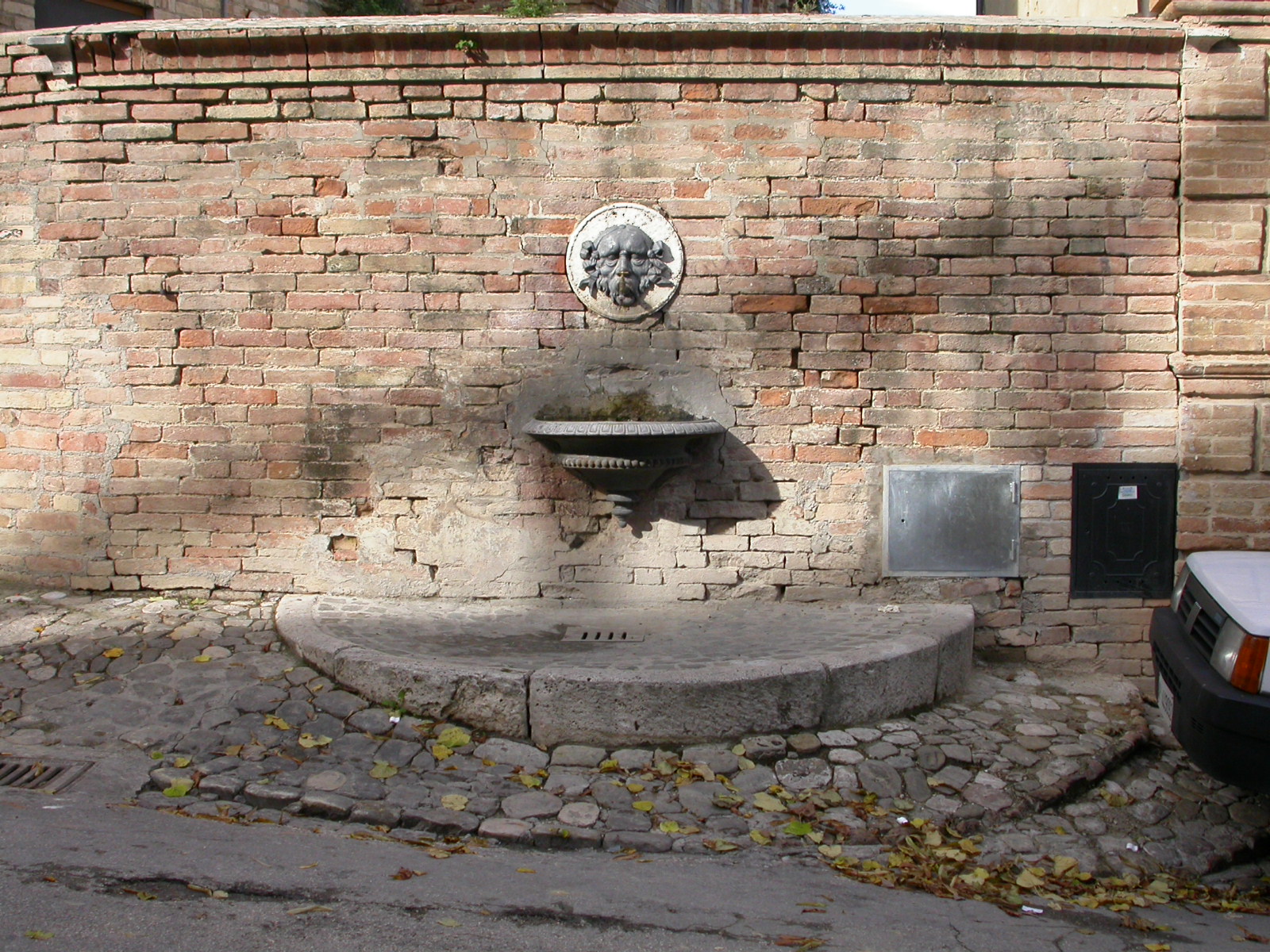 Fontana pubblica