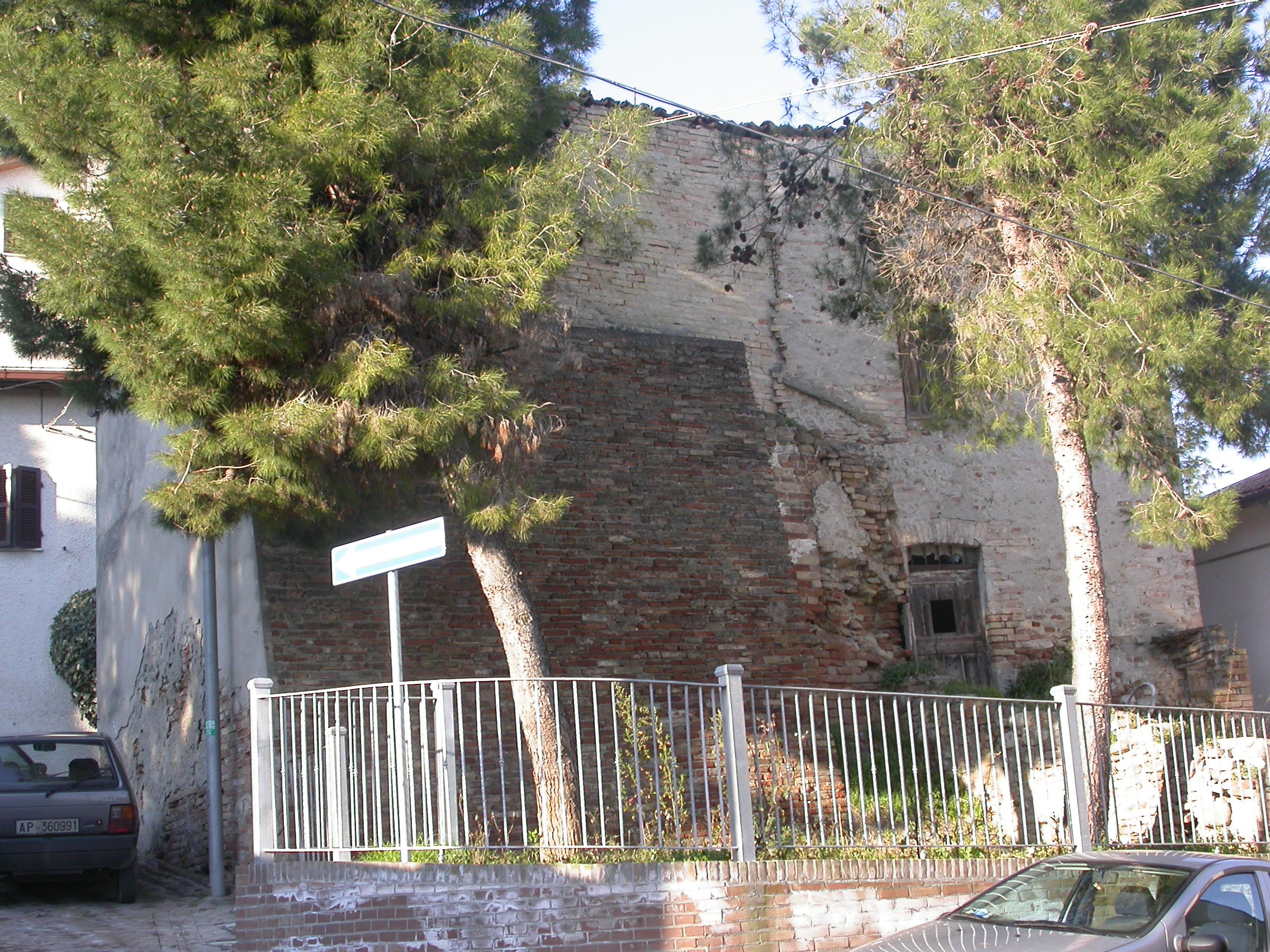 Casa a schiera in via V. Emanuele