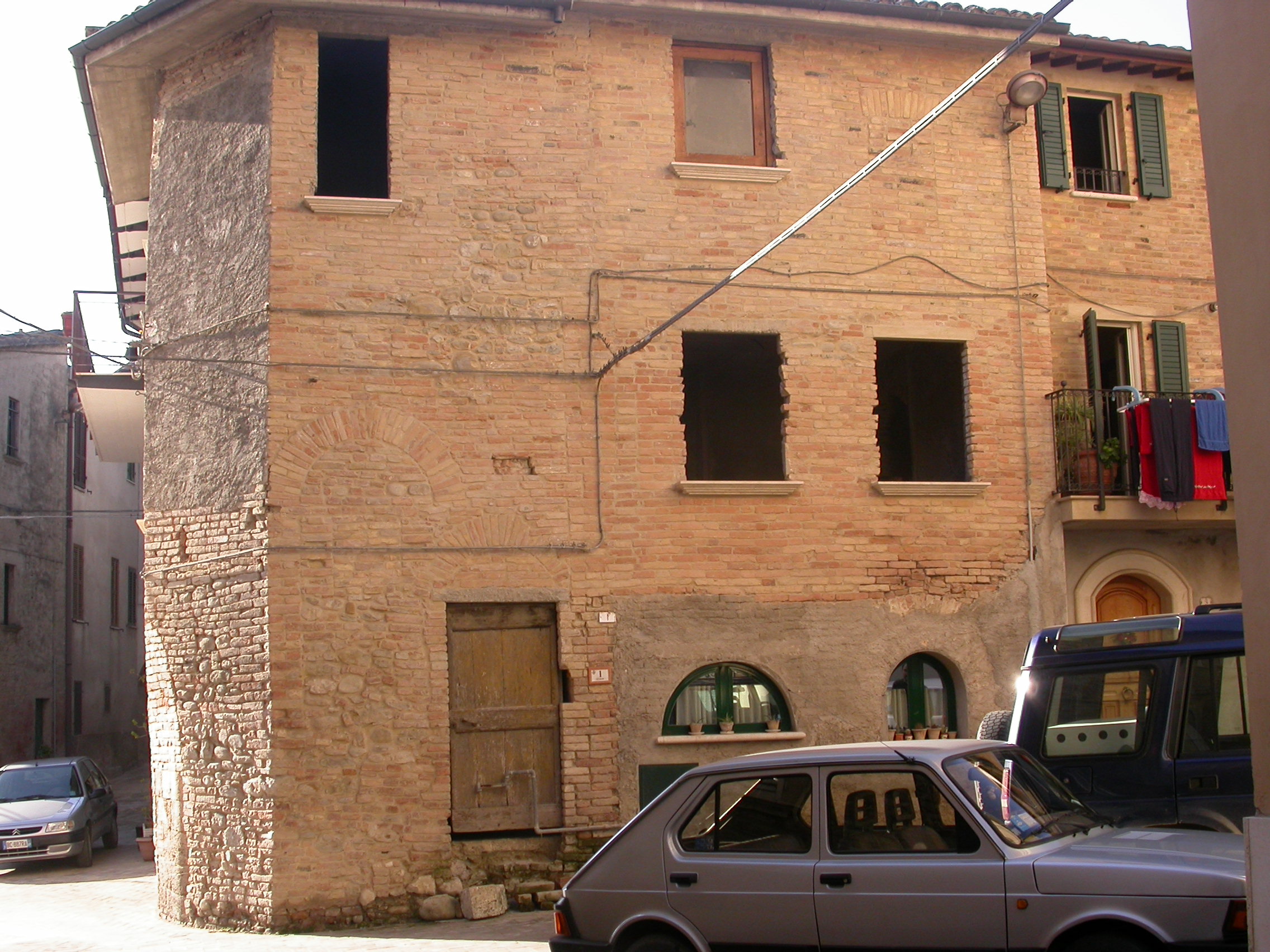 Casa in piazza Giuseppe Mazzini