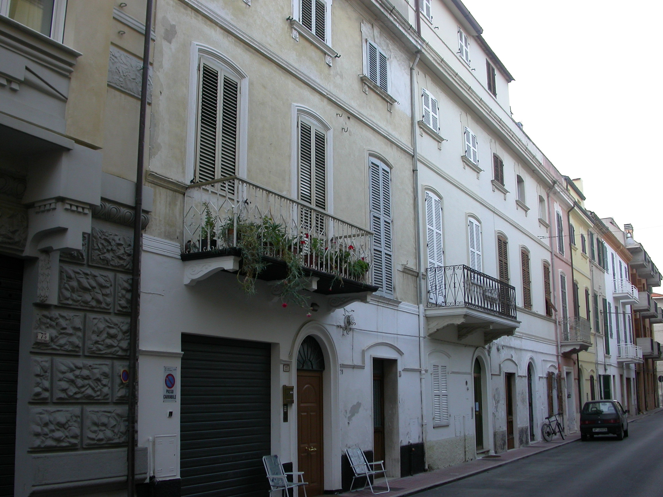 Case a schiera in via Cairoli