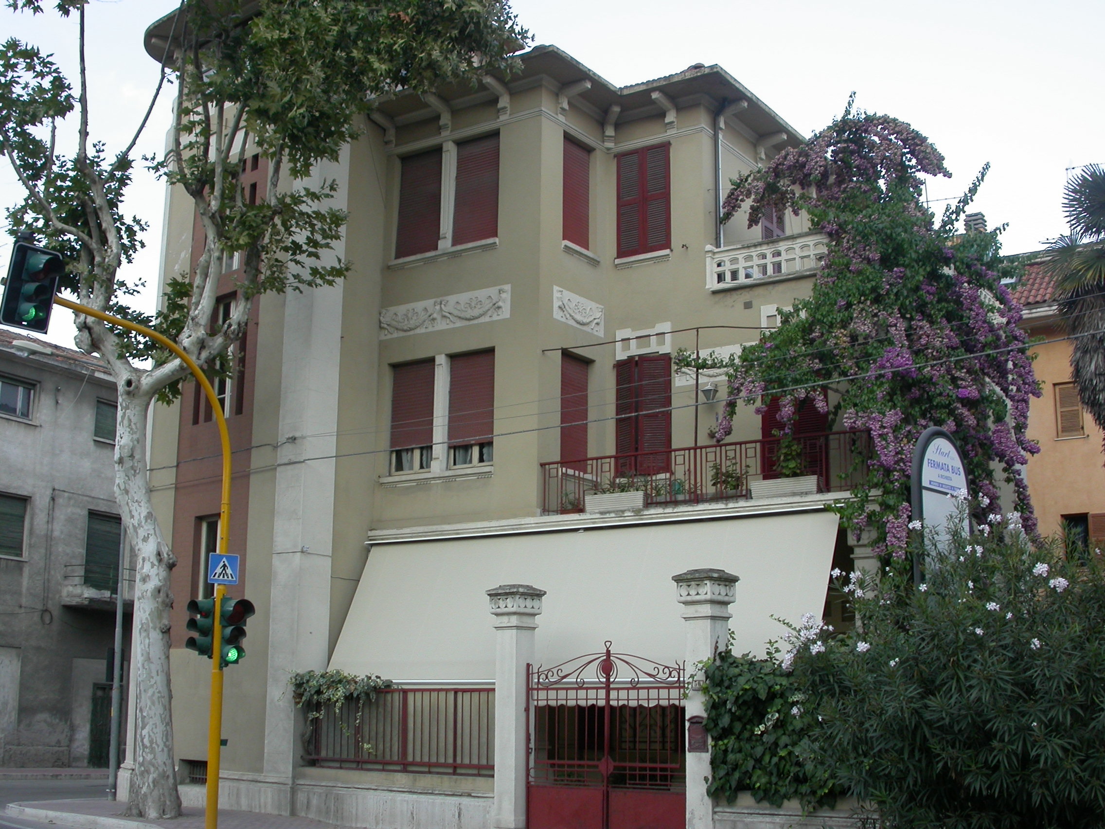 Villino in via Fratelli Rosselli