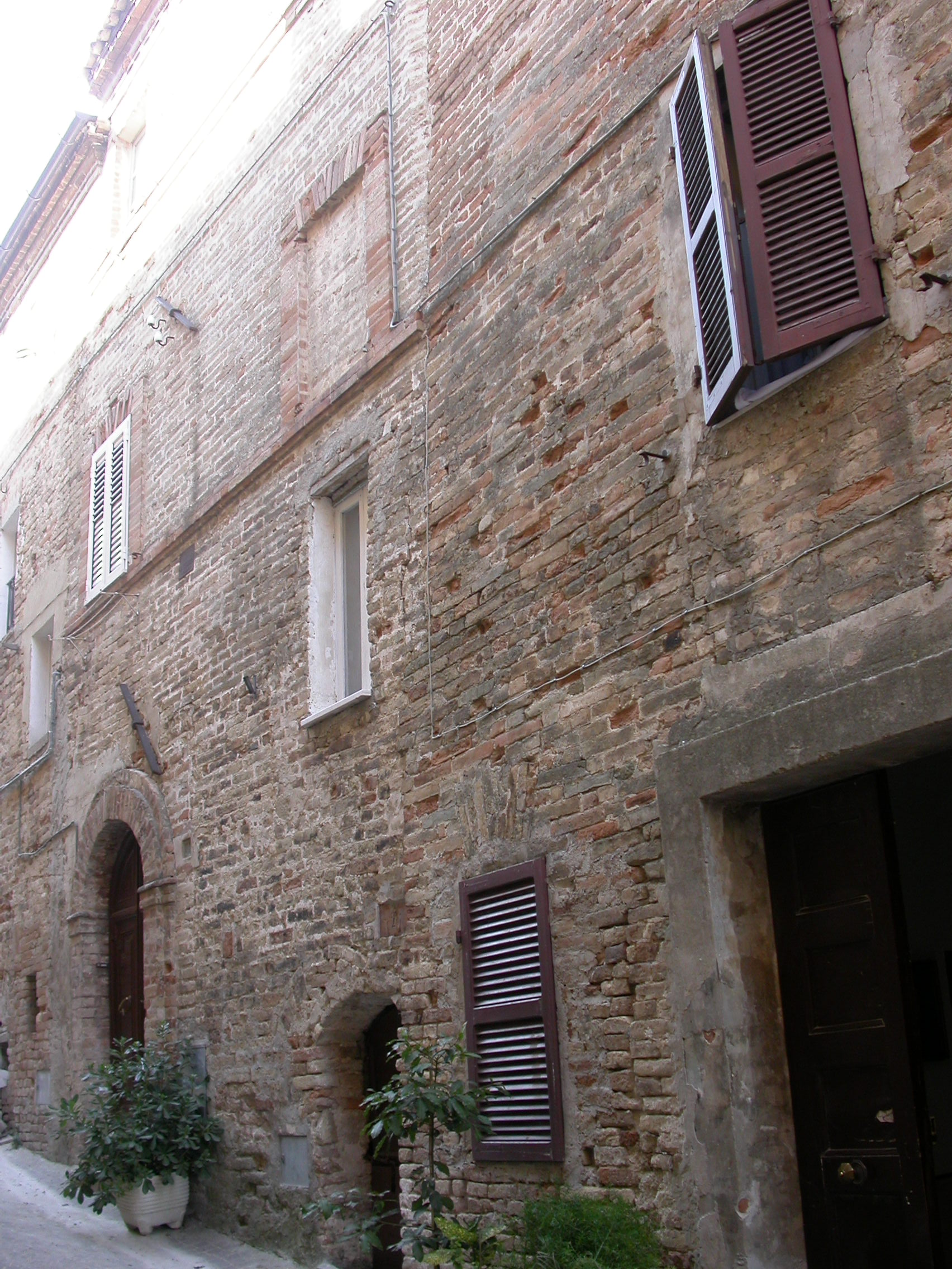 Casa a schiera in via Montebello