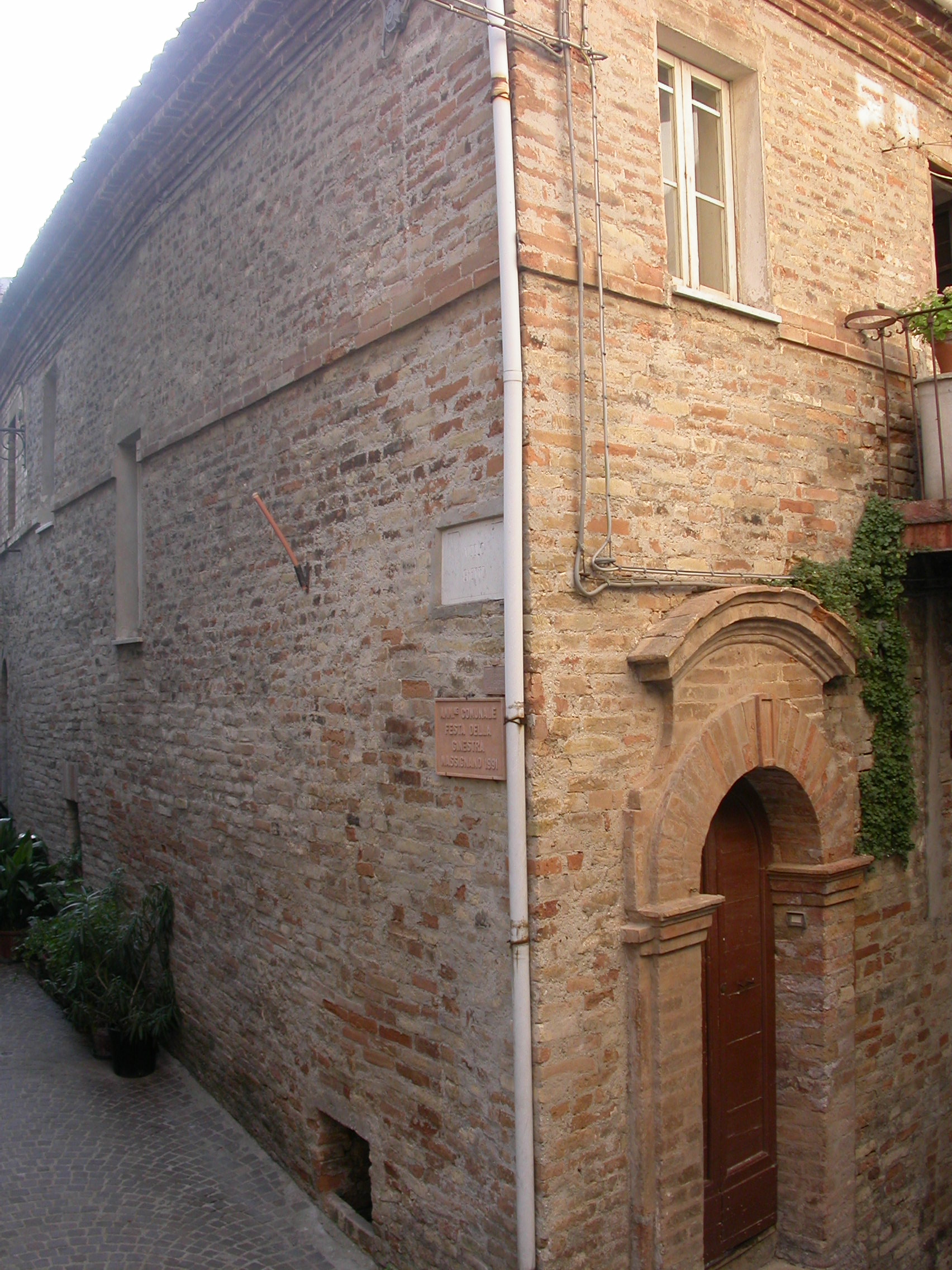 Casa a schiera in vicolo Ghetto