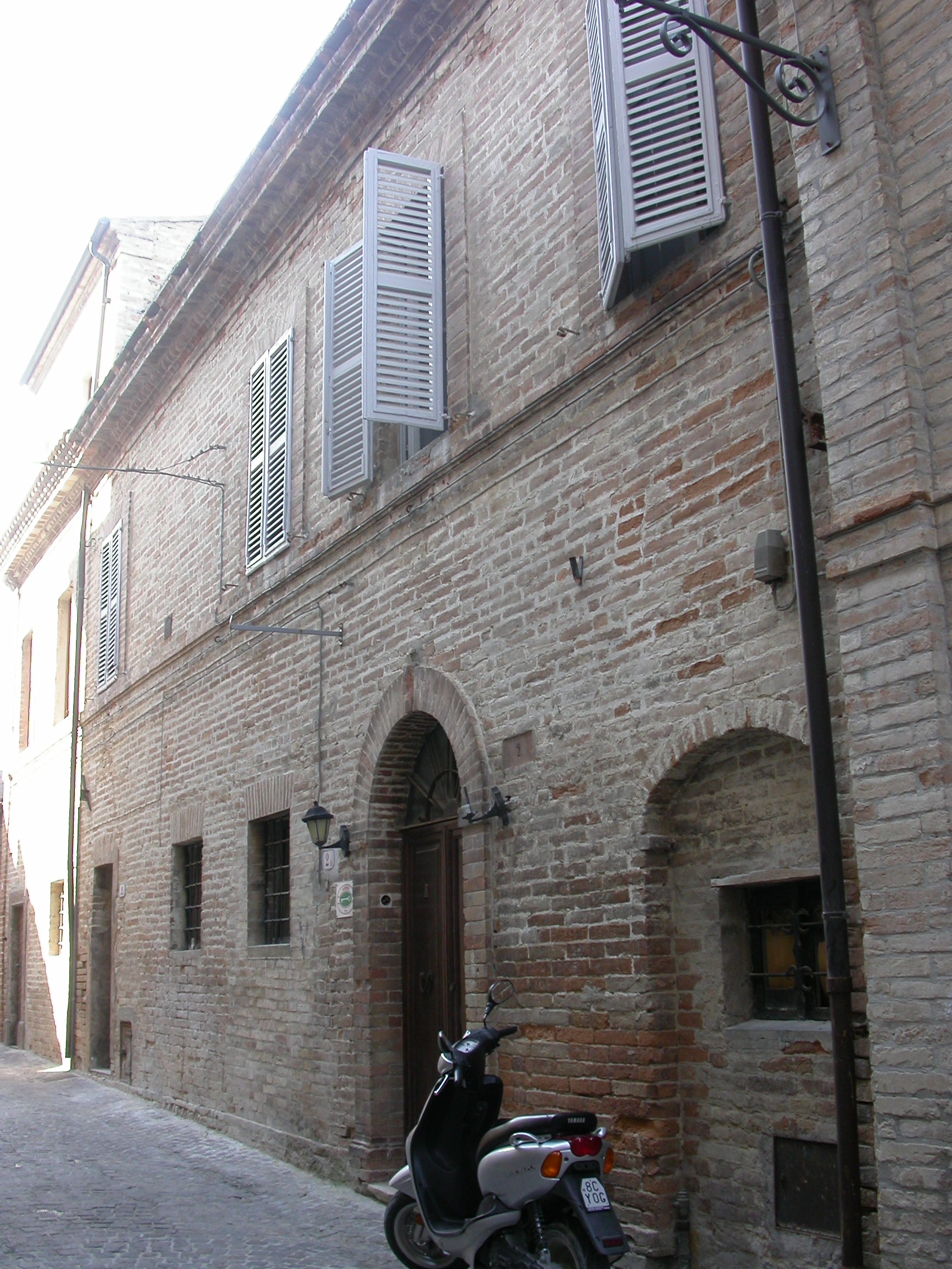 Palazzetto in via Montebello