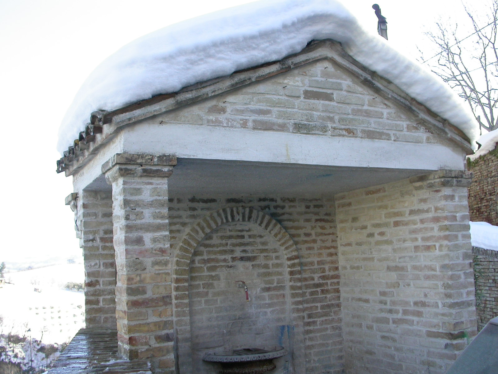 Fontana pubblica