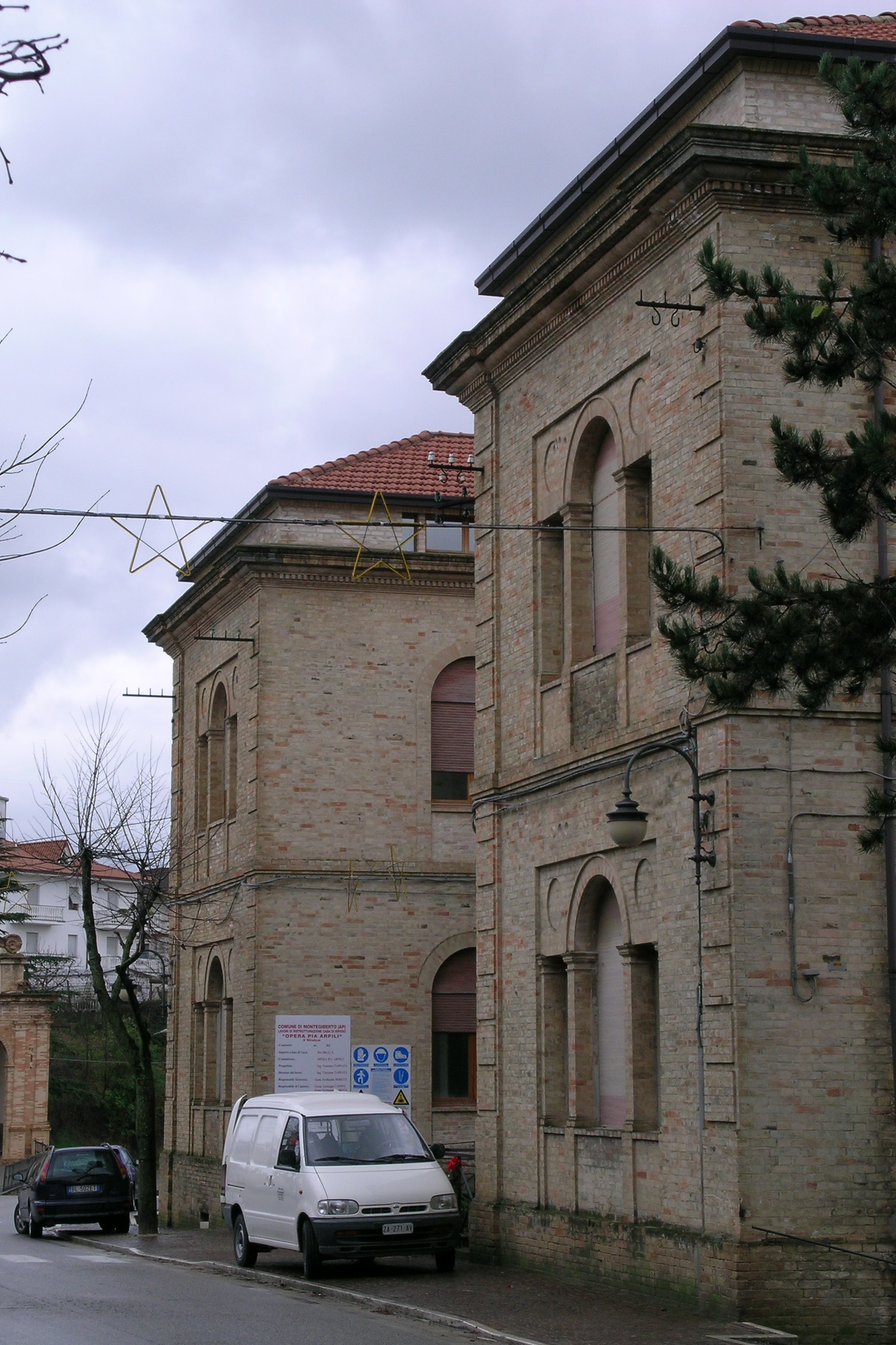 Casa di riposo `Opera Pia Arpili`