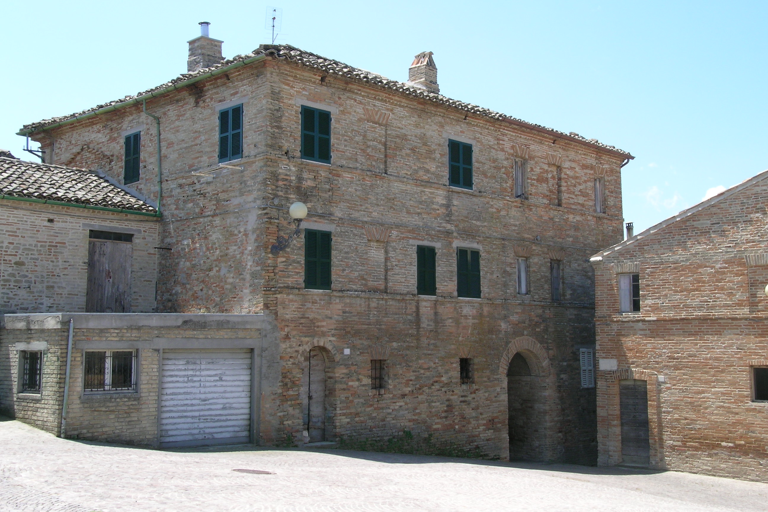 Palazzo signorile con galleria