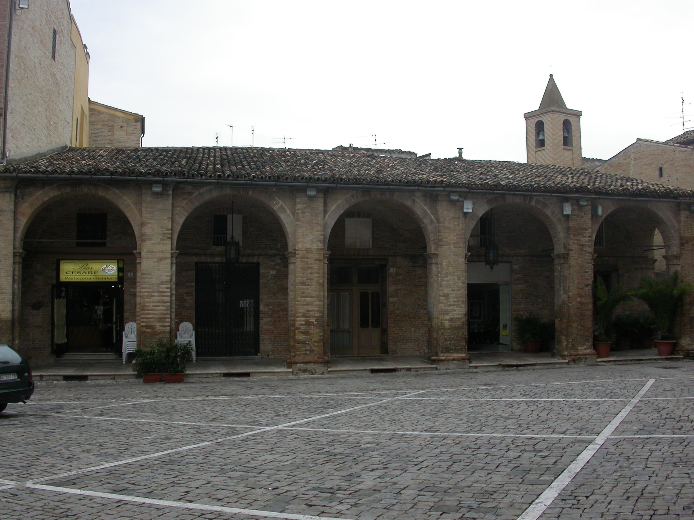 Casa con portico