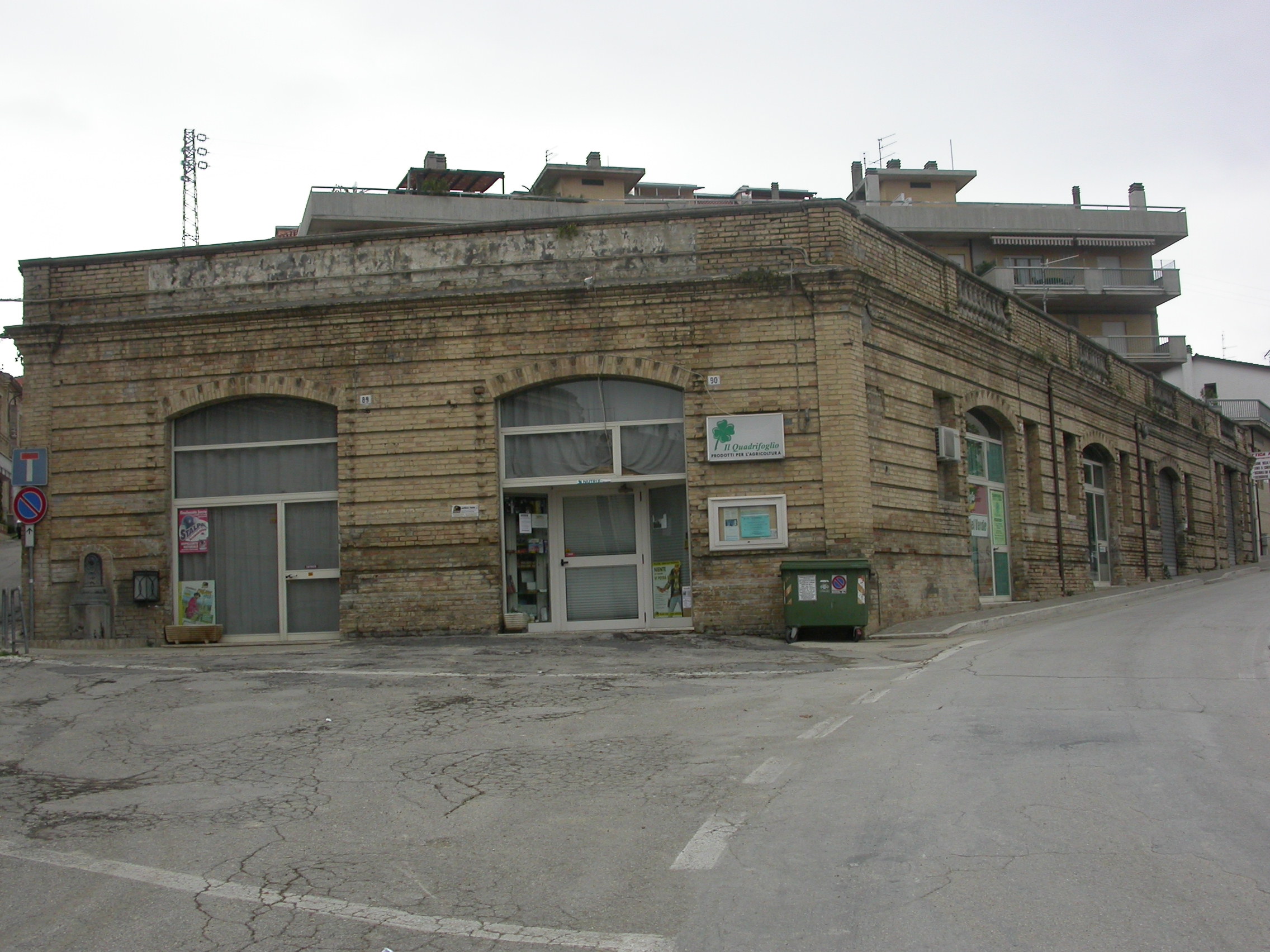 Edificio commerciale