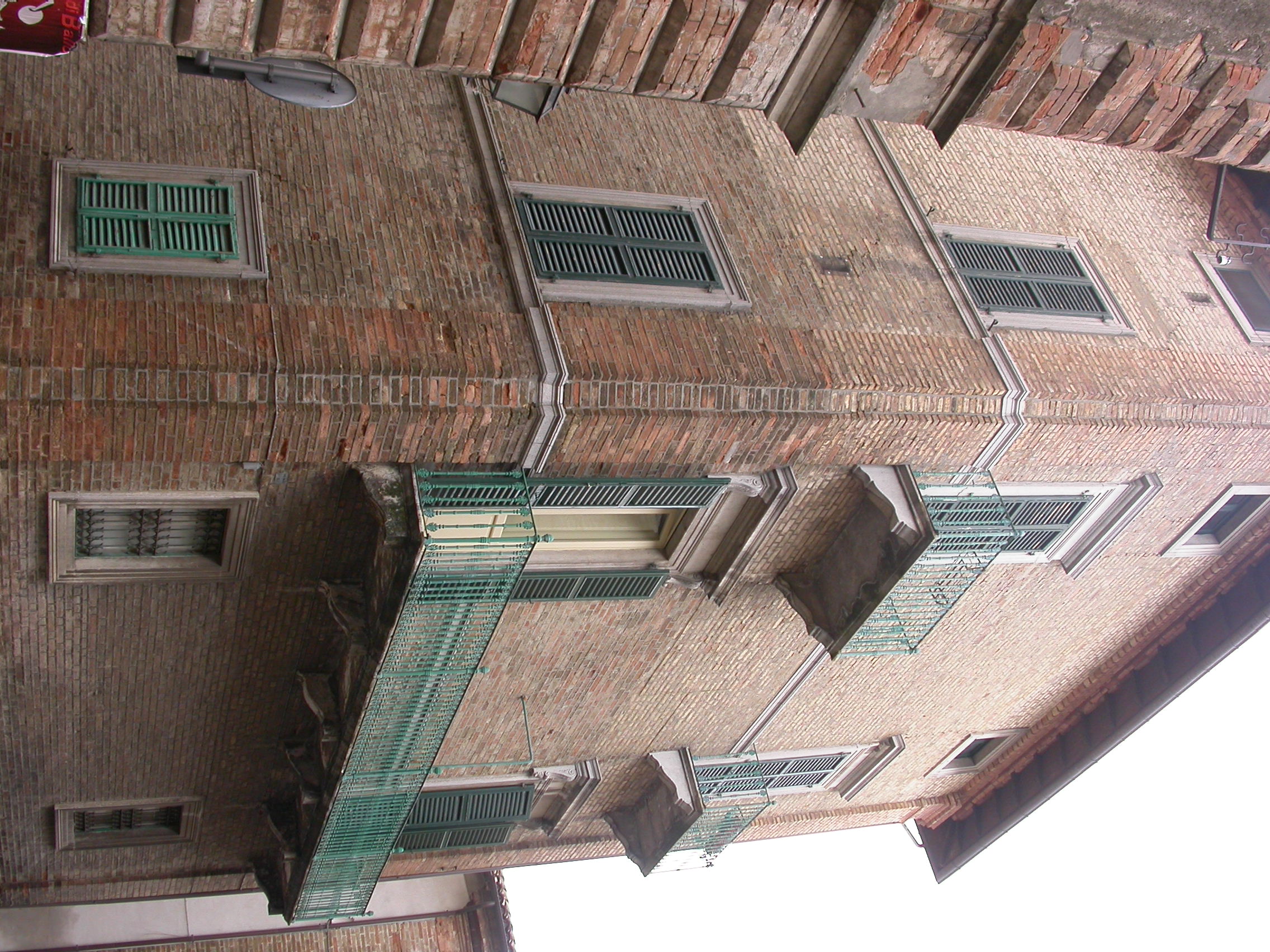 Palazzetto in via Roma
