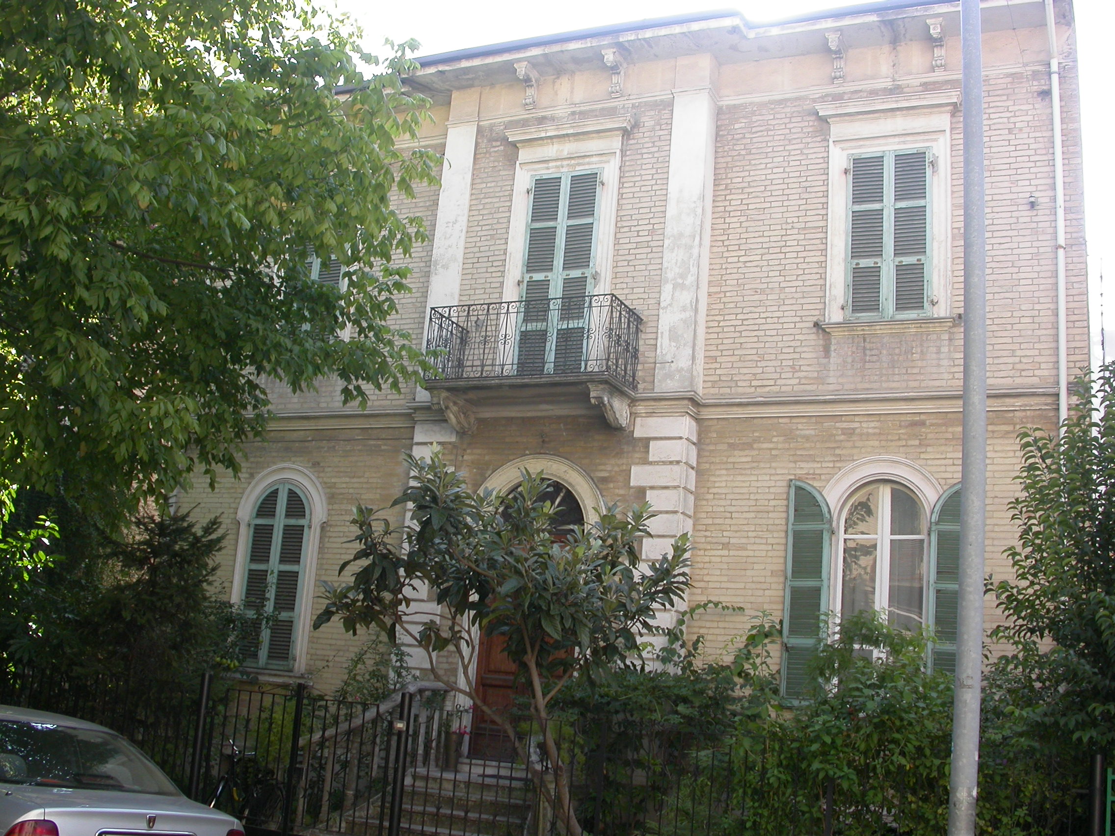 Casa Leoni