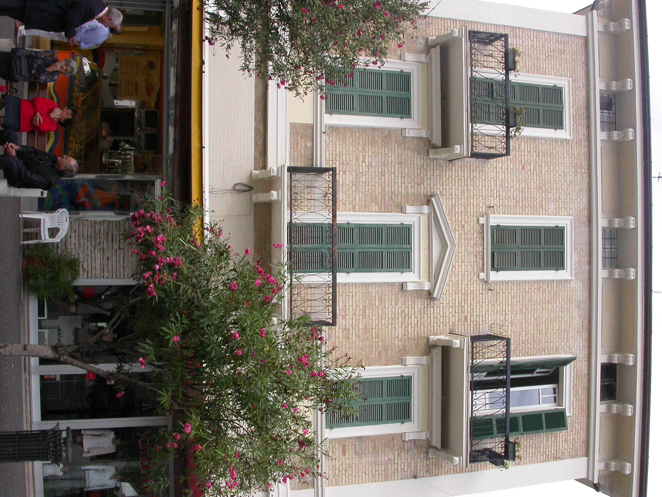 Casa a blocco in viale Moretti