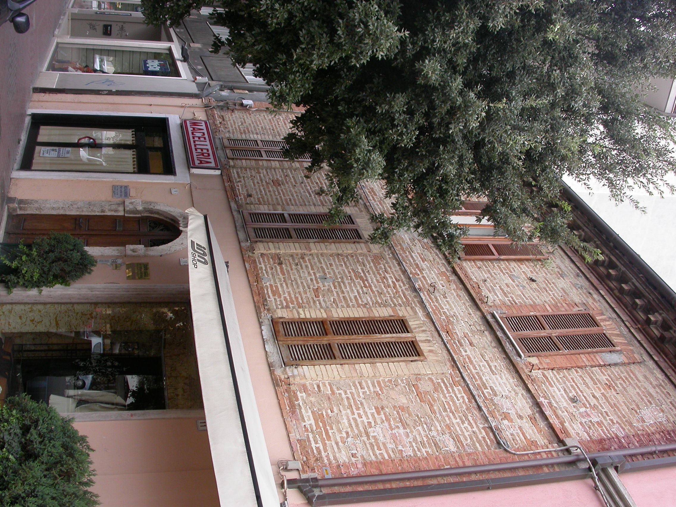 Casa a schiera in piazza Matteotti