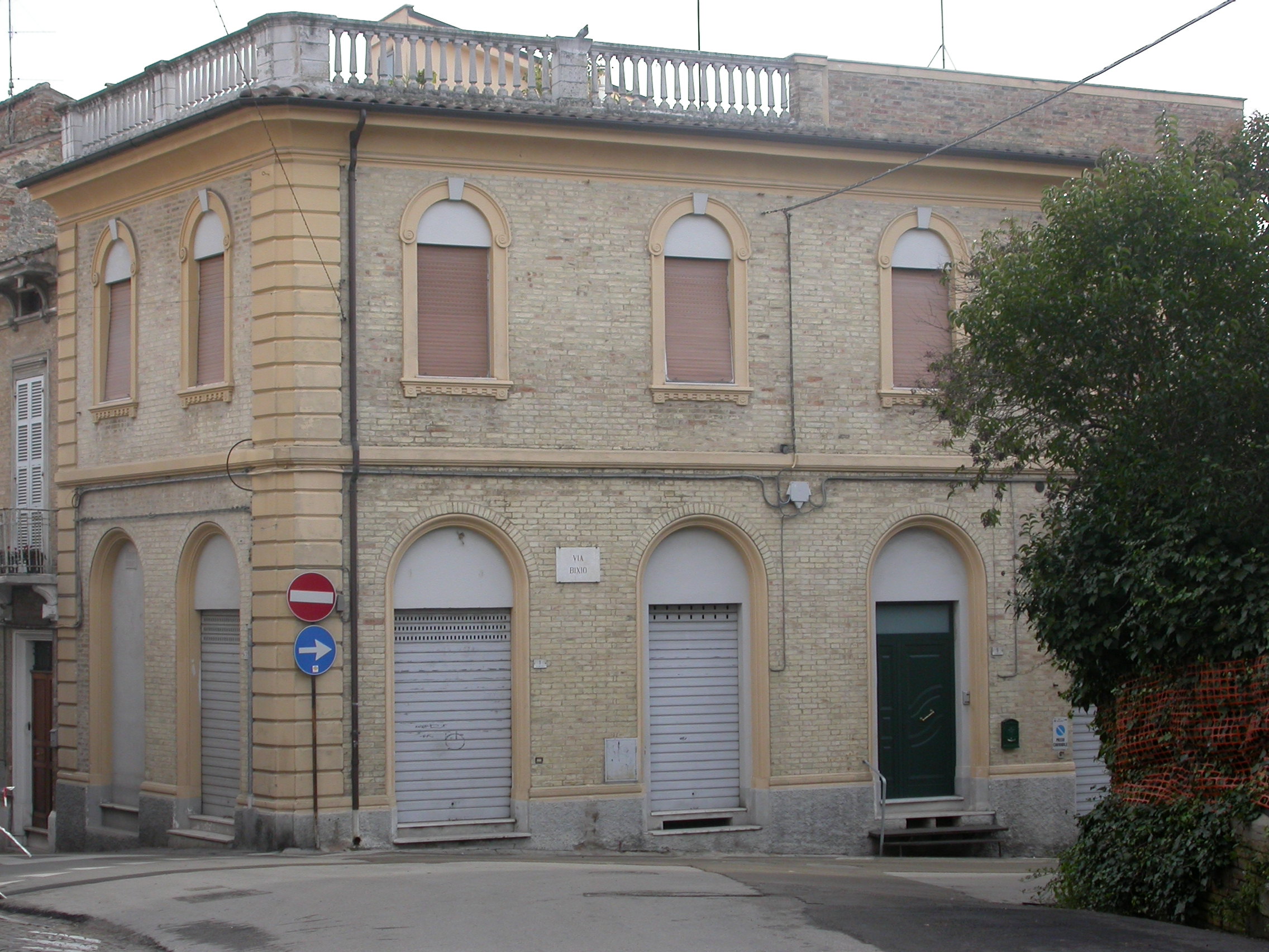 Casa in via Bixio
