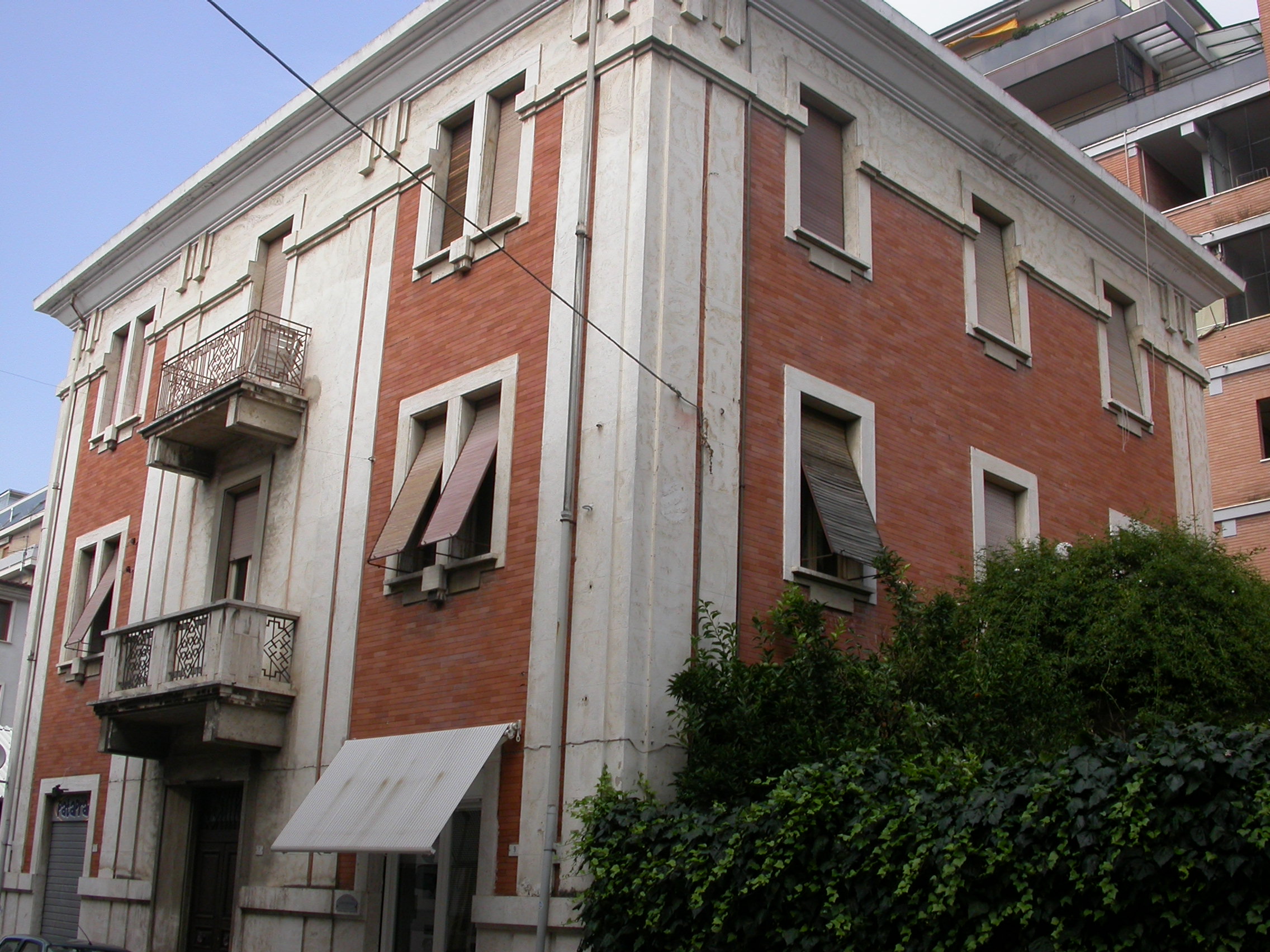Palazzetto in via Balilla