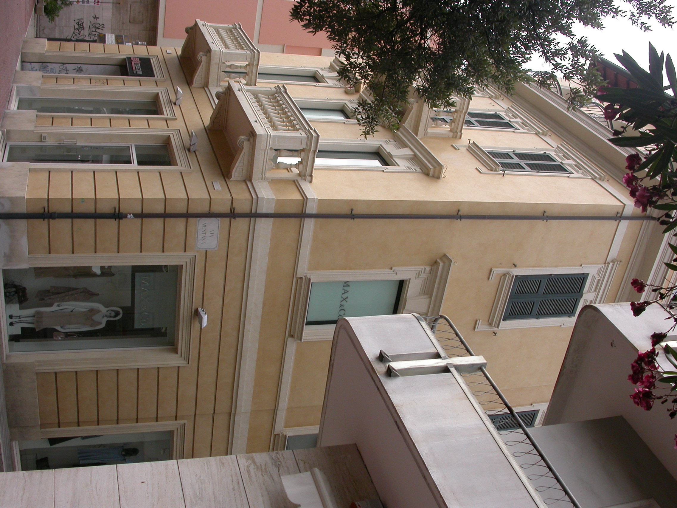 Palazzetto in via Palestro