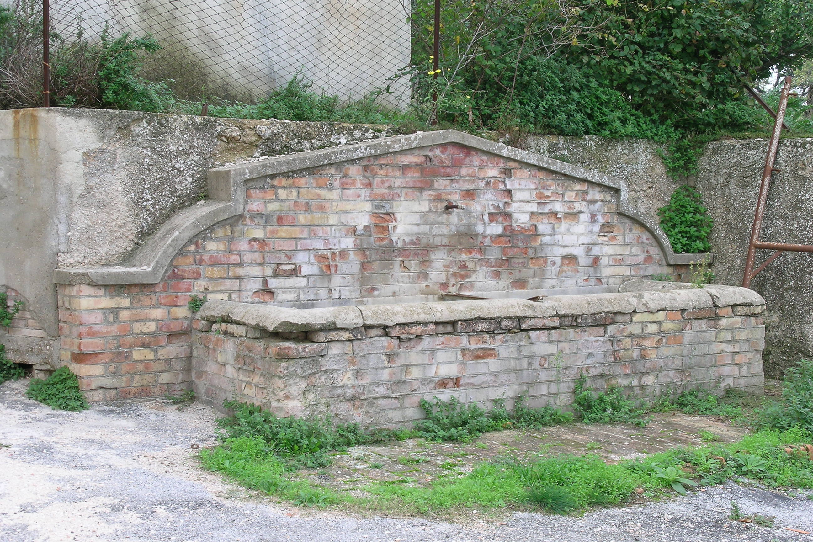 Fontana pubblica