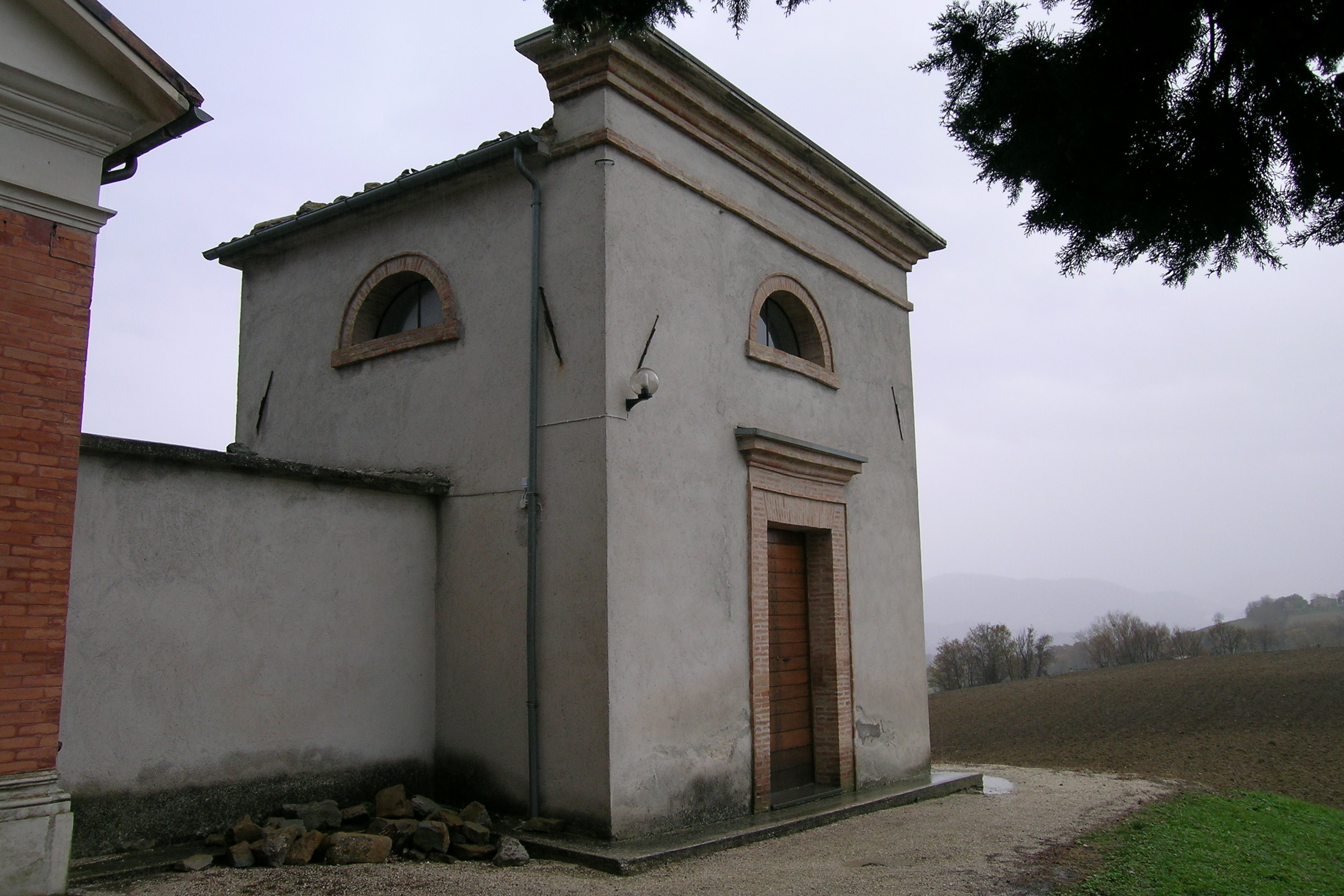 Cimitero di Castel Santa Maria