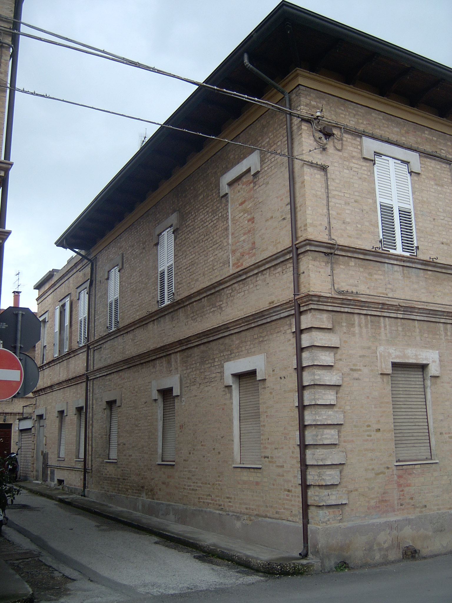 Casa bifamiliare in via Parini