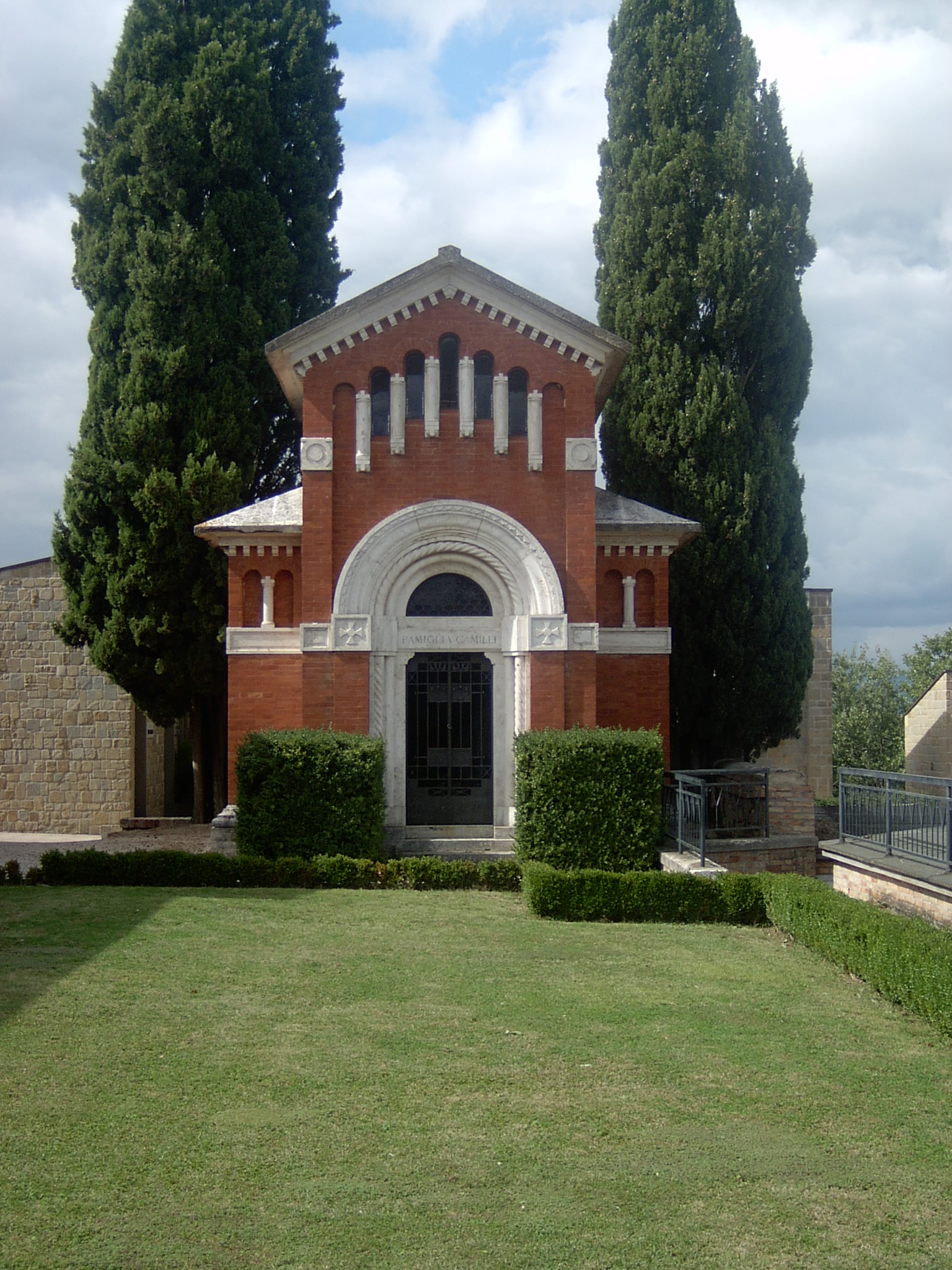 Tomba della famiglia Camilli