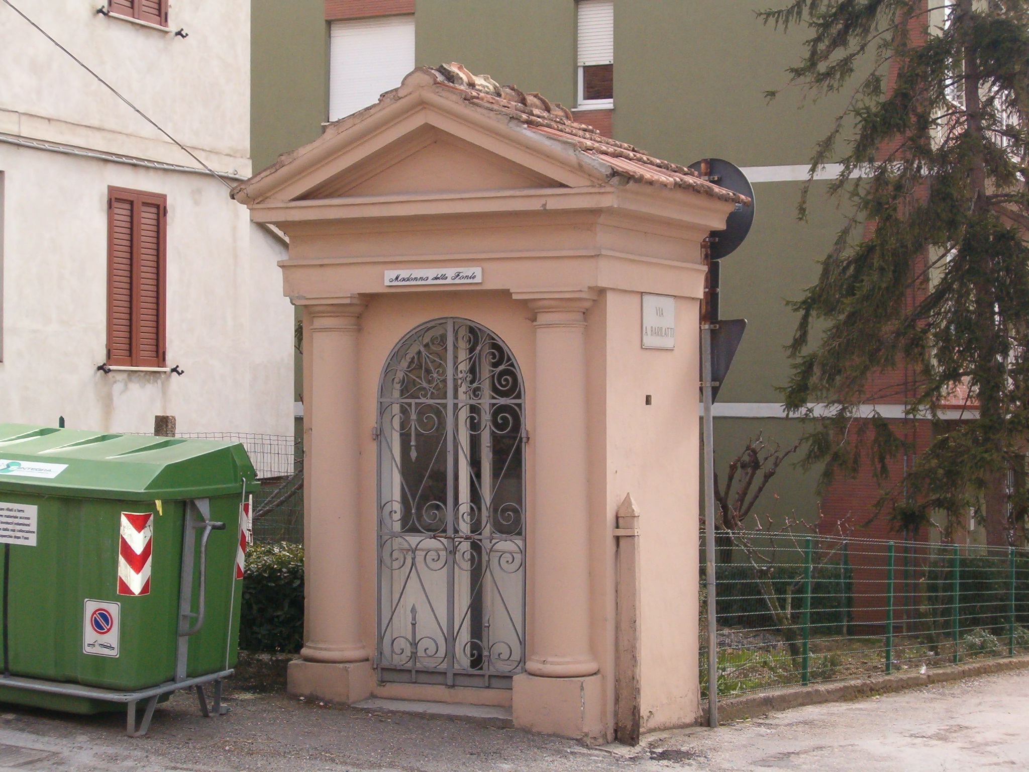 Edicola della Madonna della Fonte