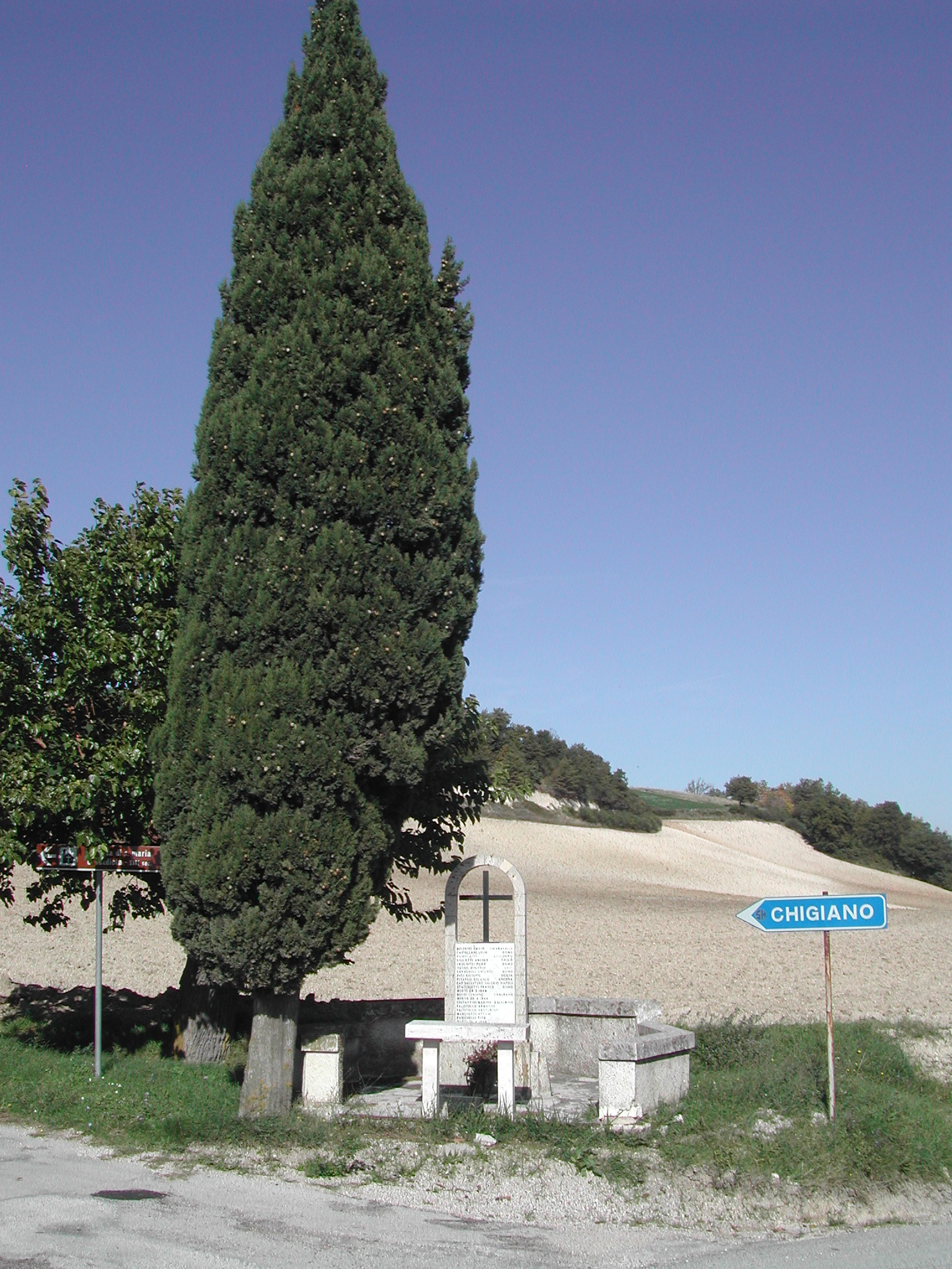 Monumento ai Caduti dell'eccidio di Valdiola