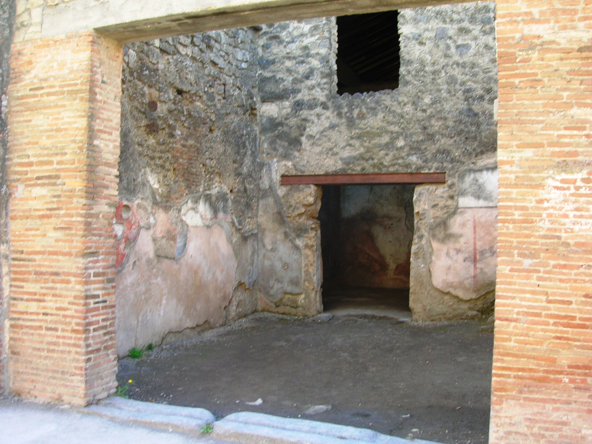 bottega (I.6.10)