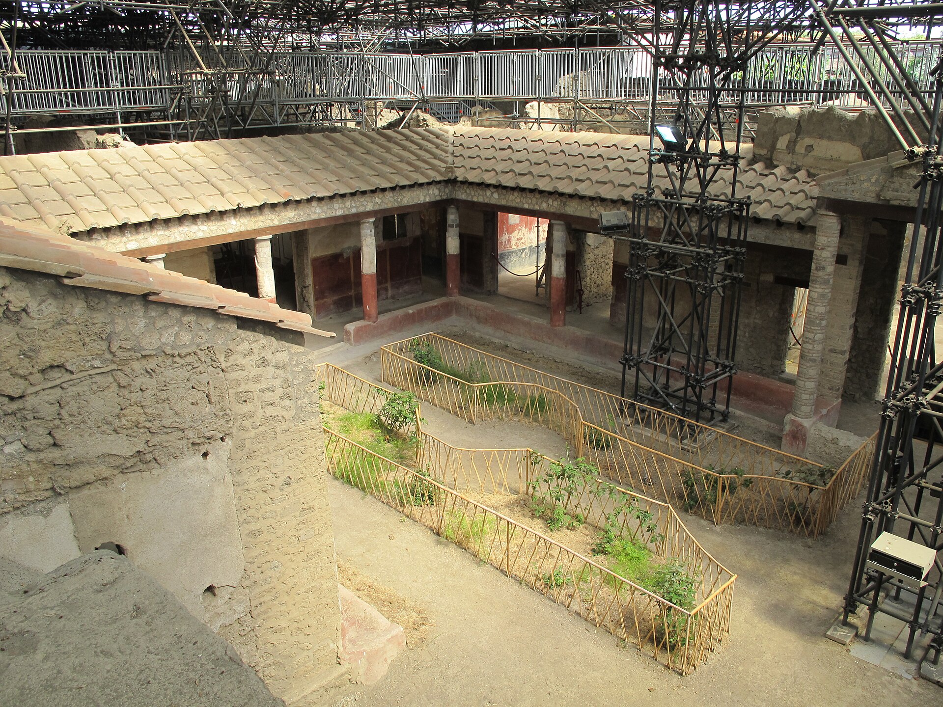 casa dei Pittori a Lavoro (IX.12.9)