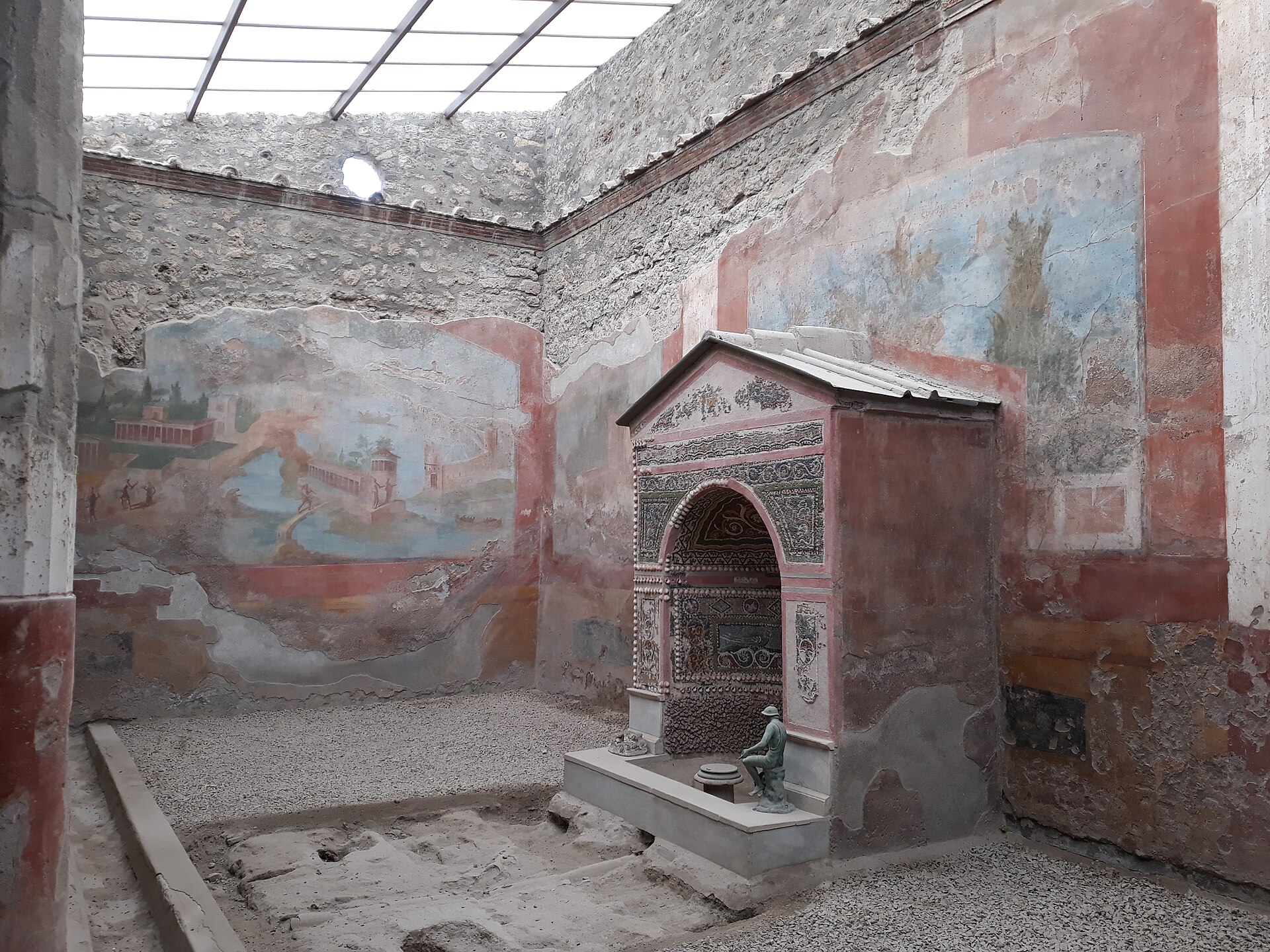 casa della Fontana Piccola (VI.8.23)