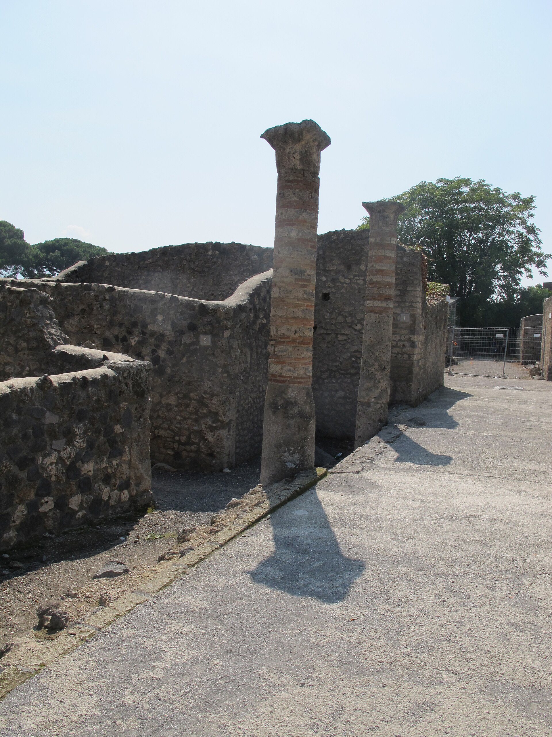 colonnato (I.21.1)