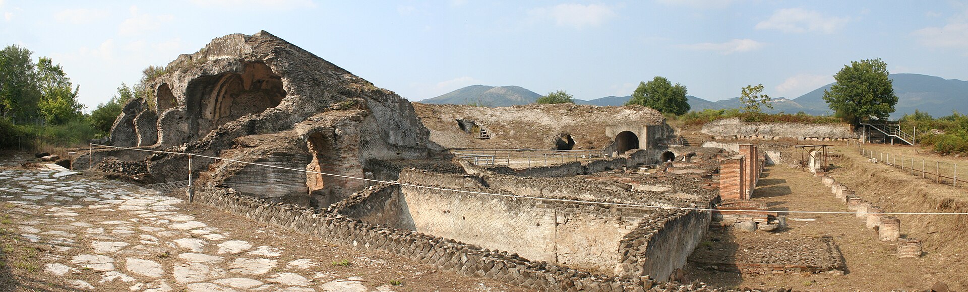 teatro romano di Cales