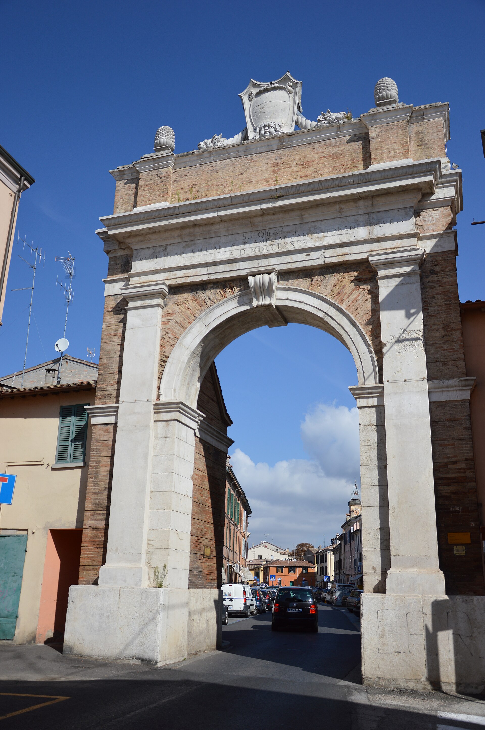 Porta Ravegnana