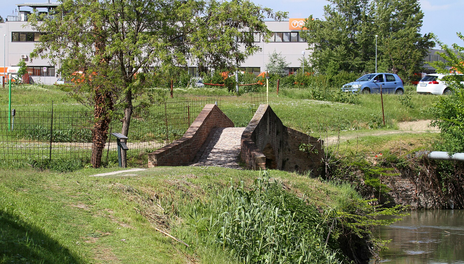 Sostegno Grassi e Ponte della Bionda