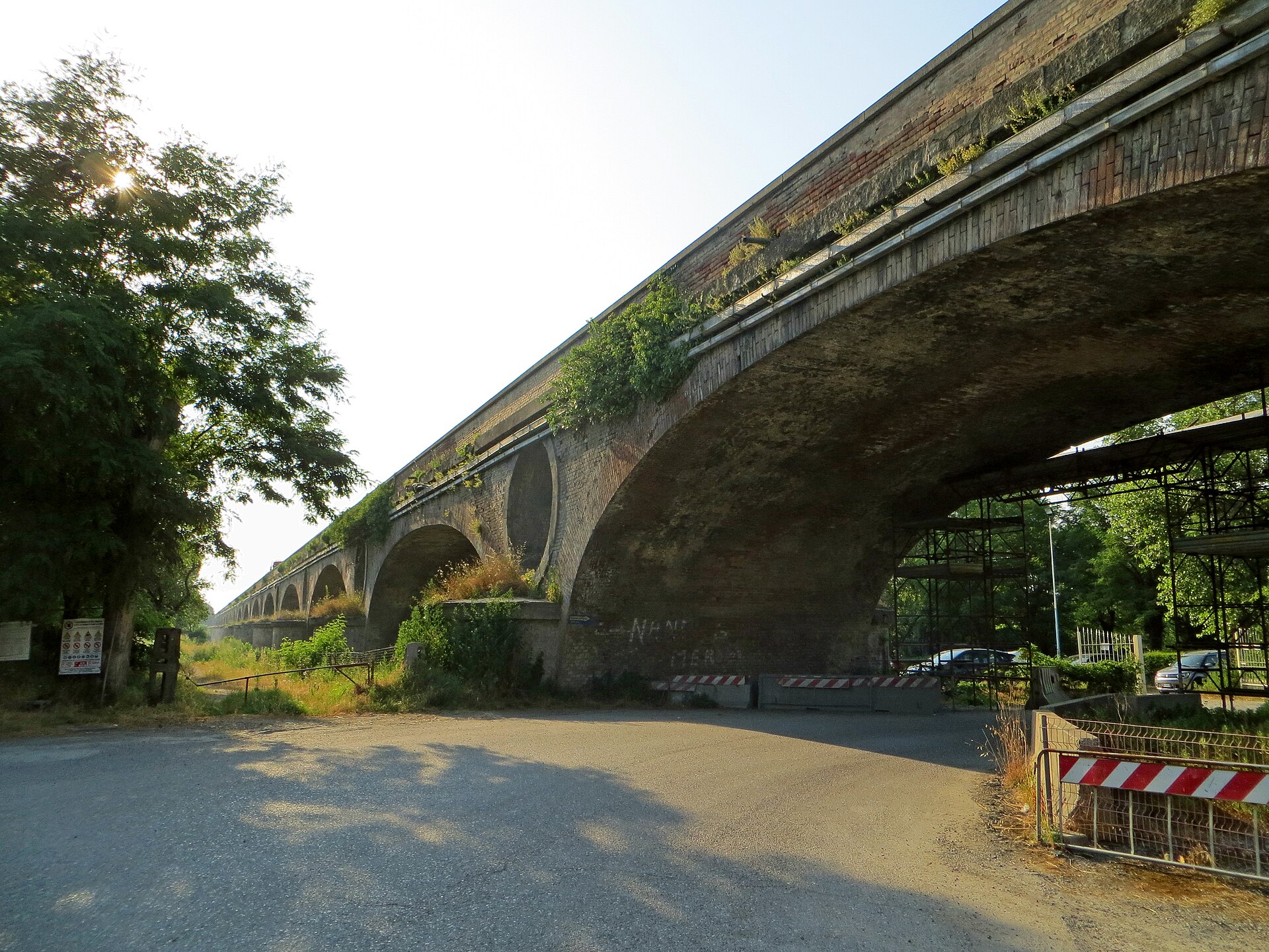 ponte sul Taro
