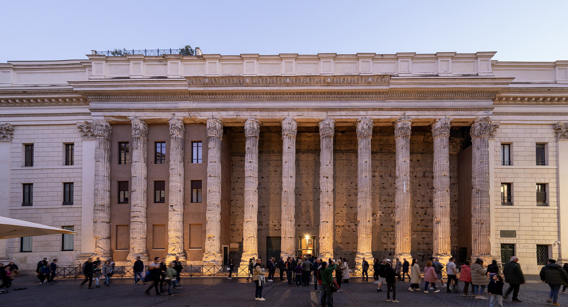Tempio di Adriano