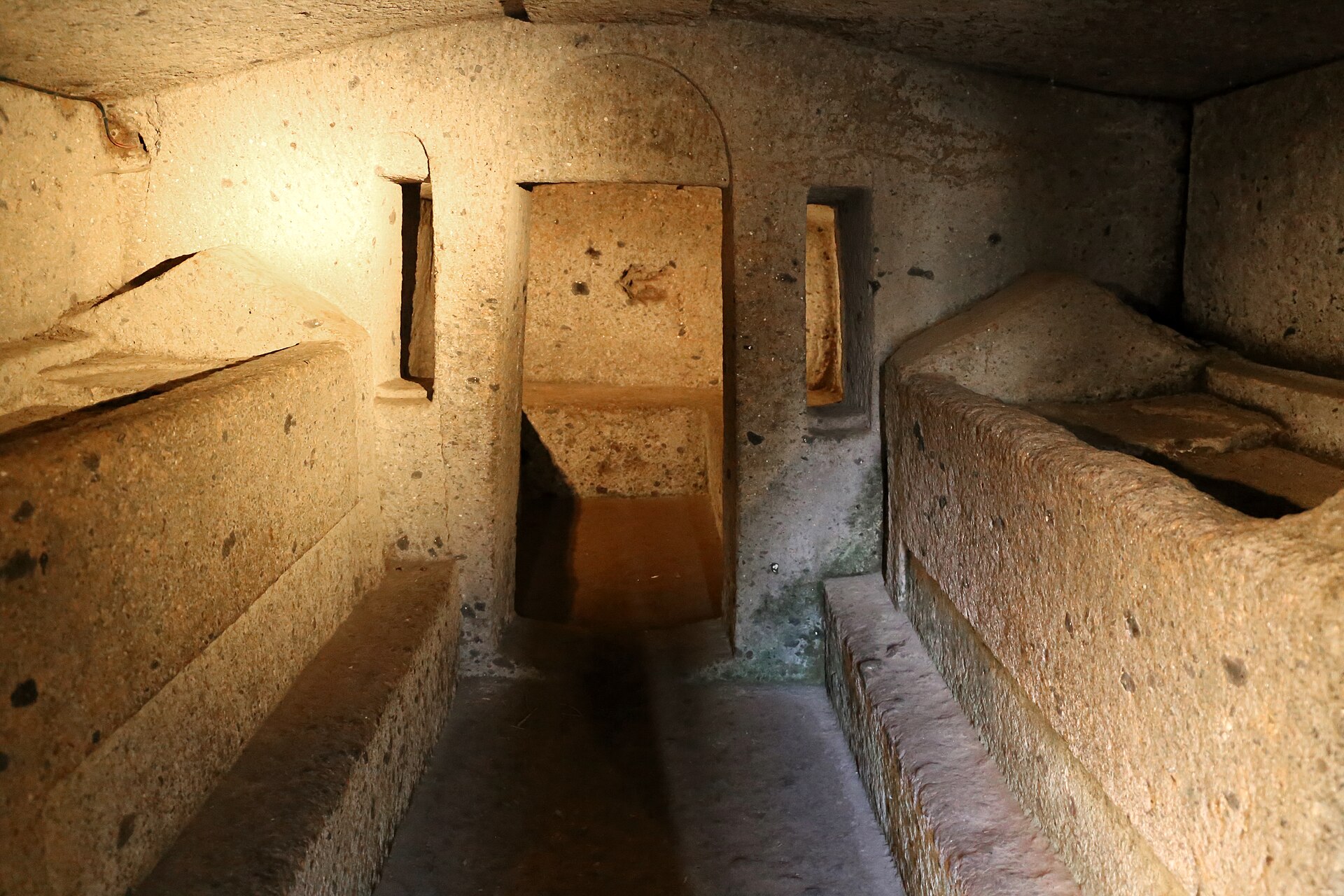 Tomba dei letti funebri
