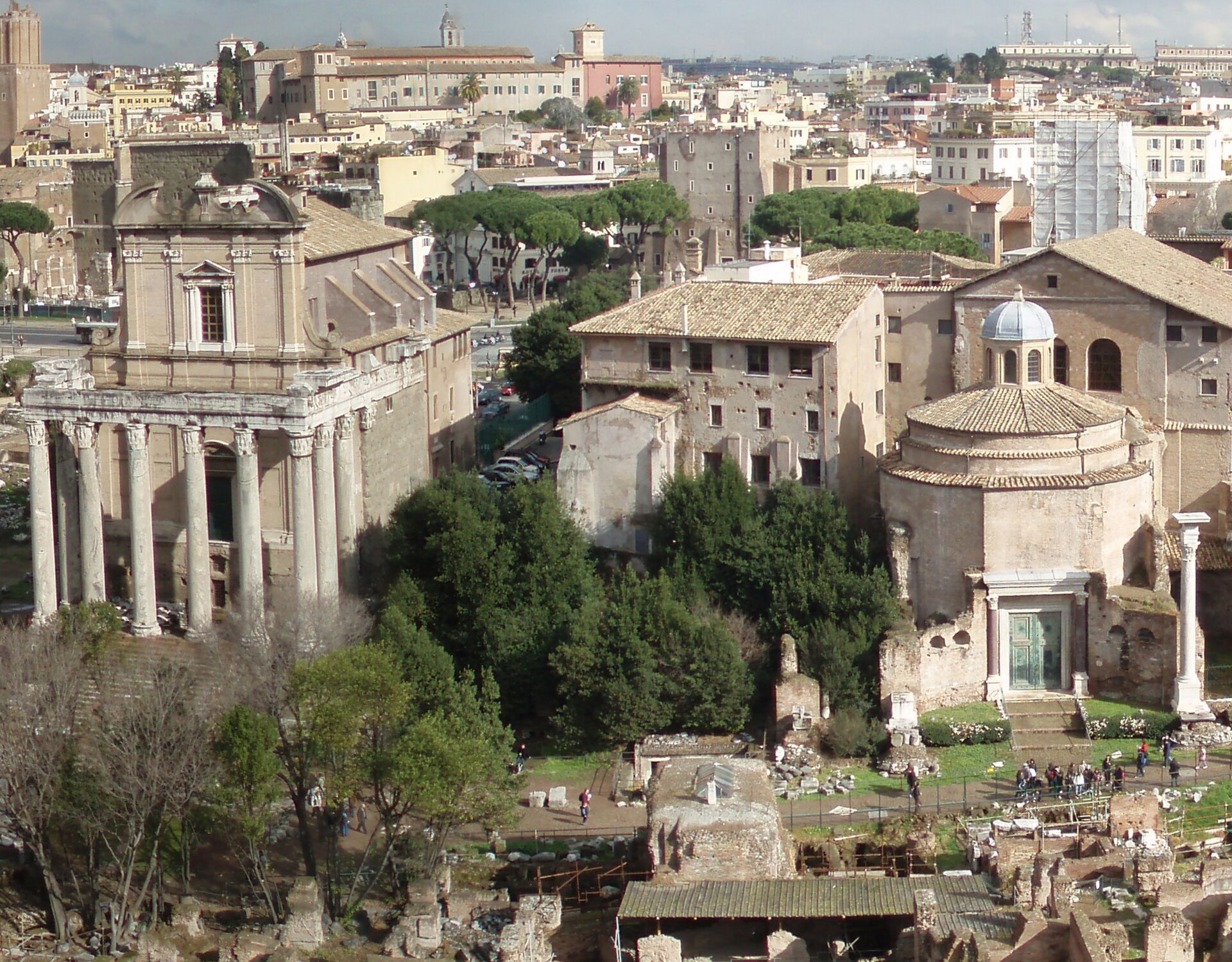 necropoli del tempio di Antonino Pio e Faustina