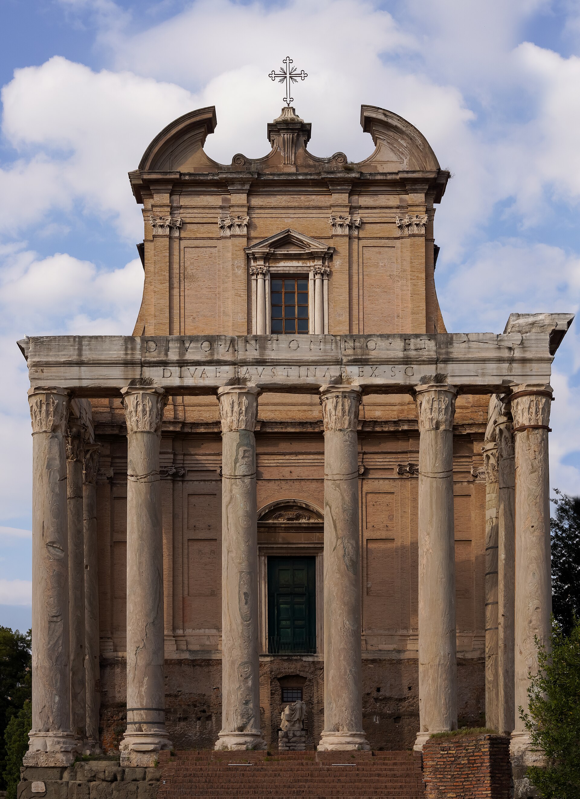 tempio di Antonino e Faustina