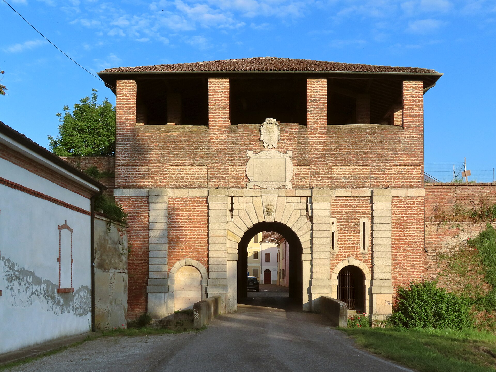 Porta Vittoria
