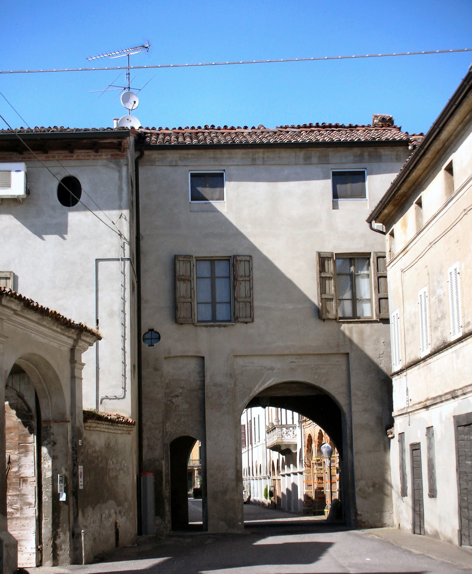 Porta di Castelponzone