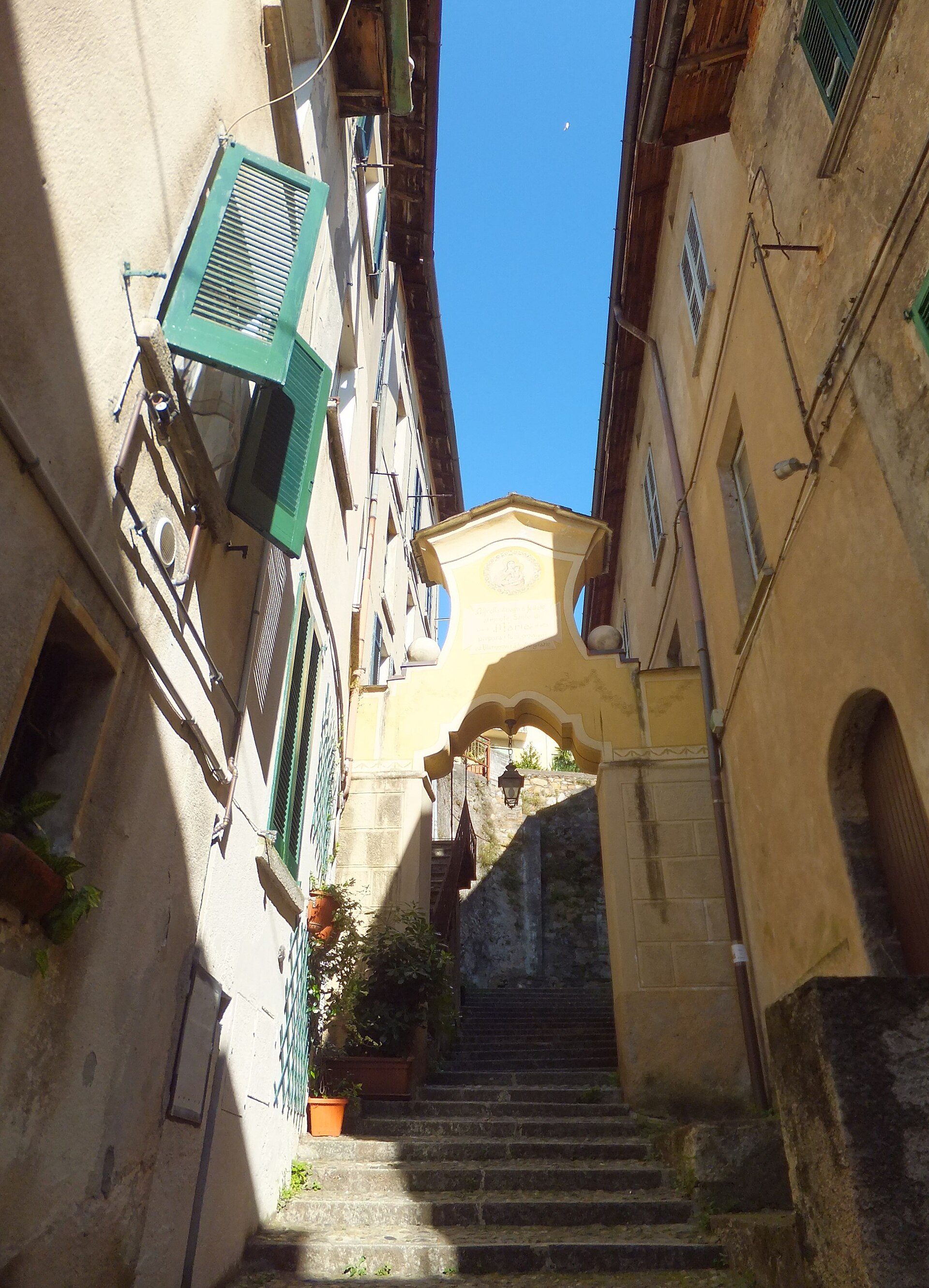 Porta di Novareno