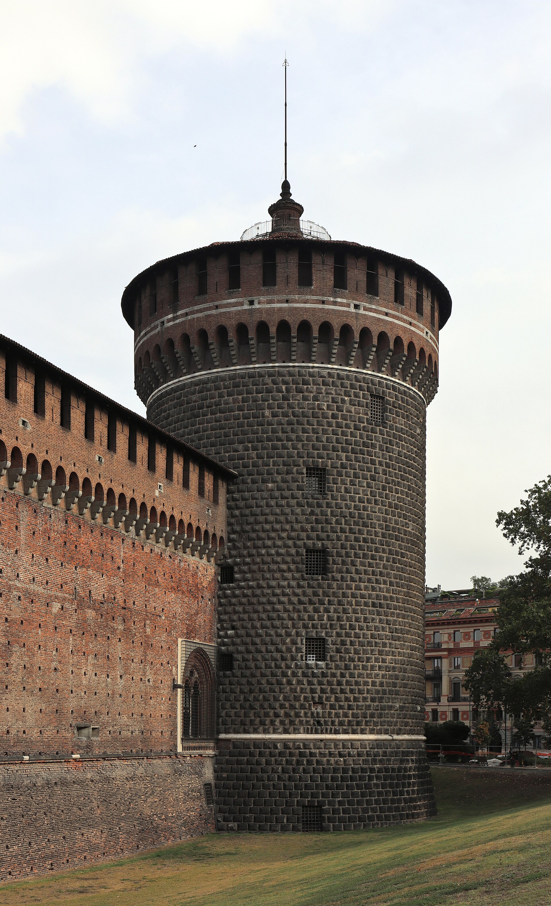 Torrione del Carmine