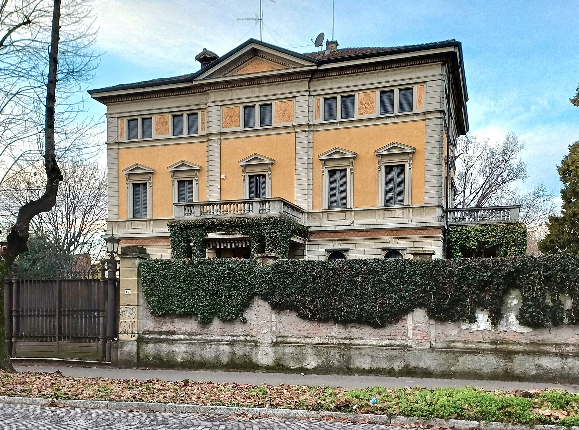viale Giacomo Matteotti 15
