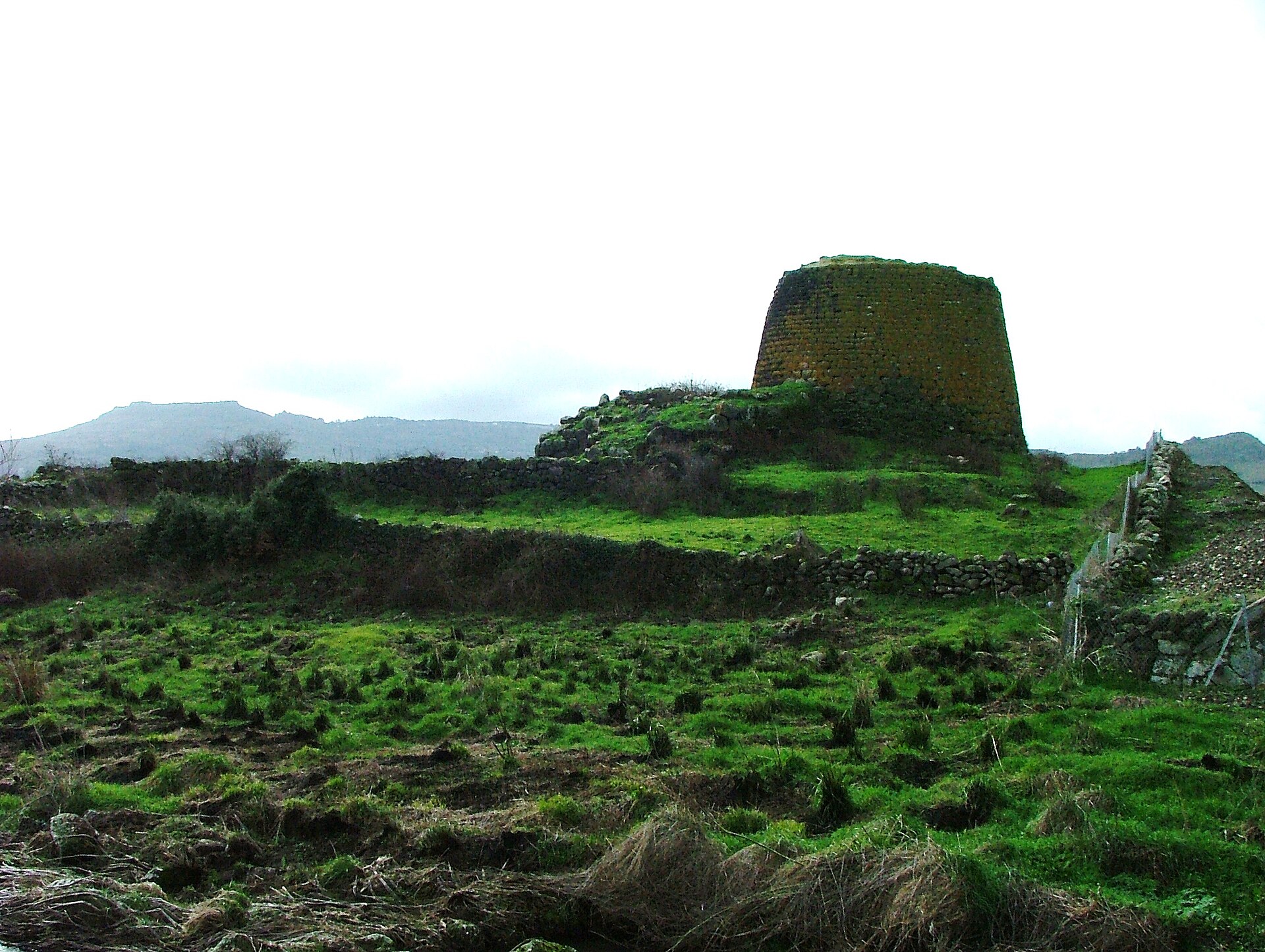 Nuraghe Oes