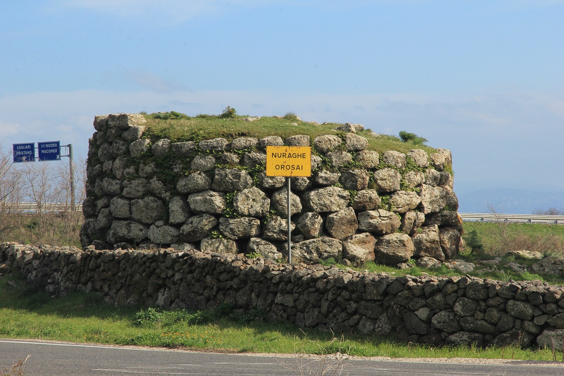 Nuraghe Orosai