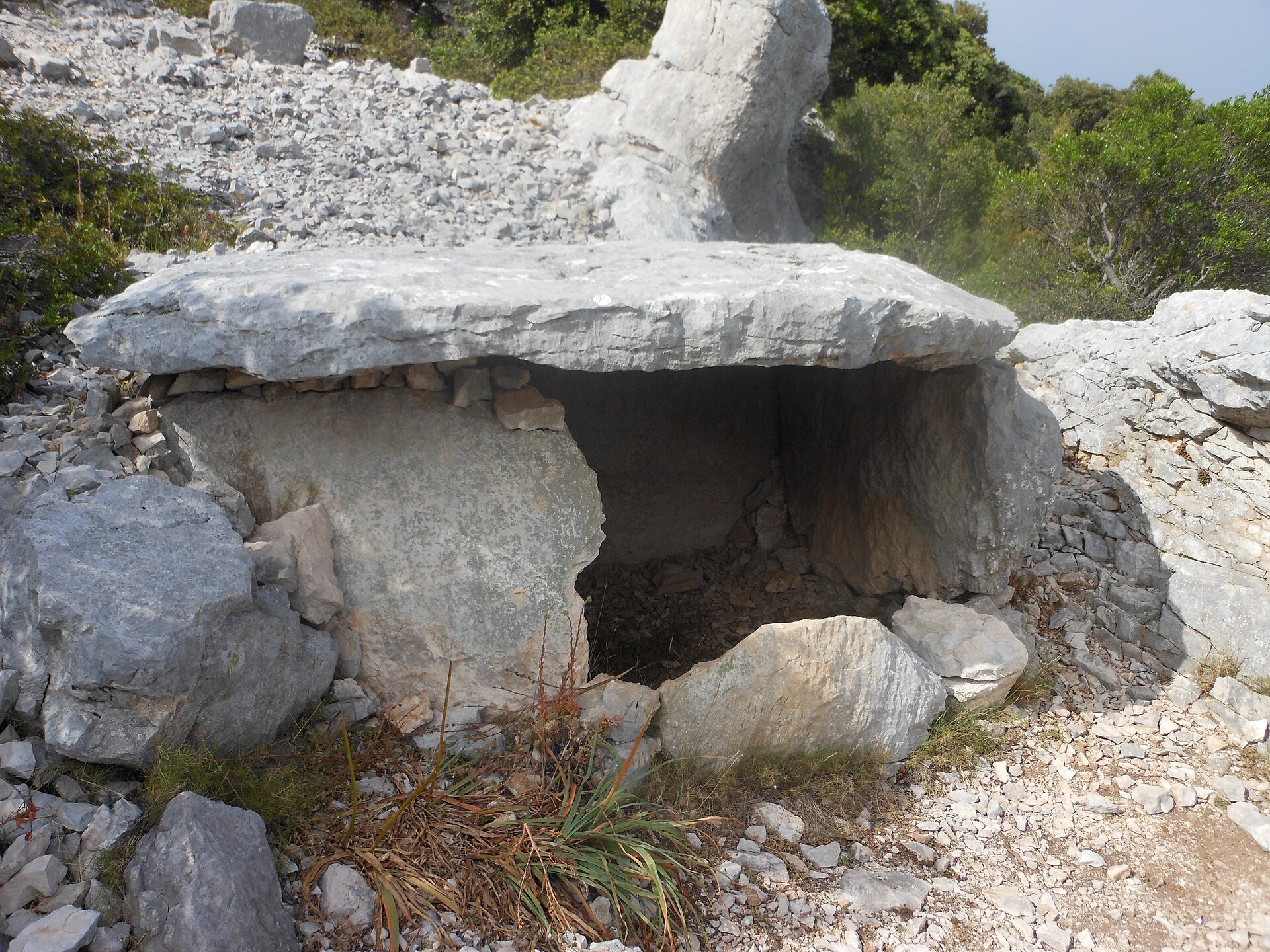 dolmen di Monte Longu