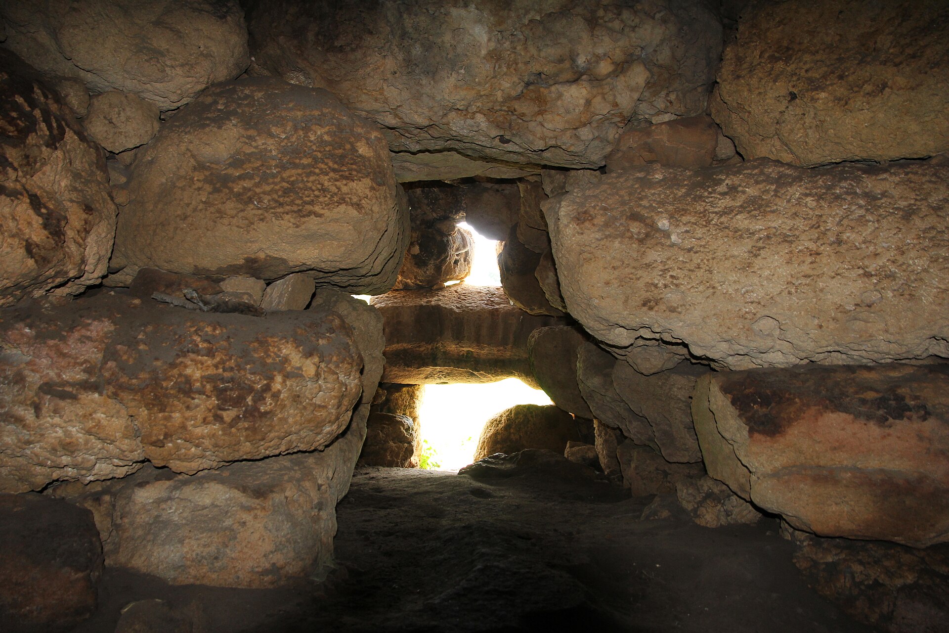 nuraghe Corvos